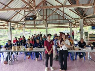 1. อบรมเชิงปฏิบัติการเทคนิคการสร้างอัตลักษณ์ผลิตภัณฑ์ชุมชนเพื่อเพิ่มรายได้