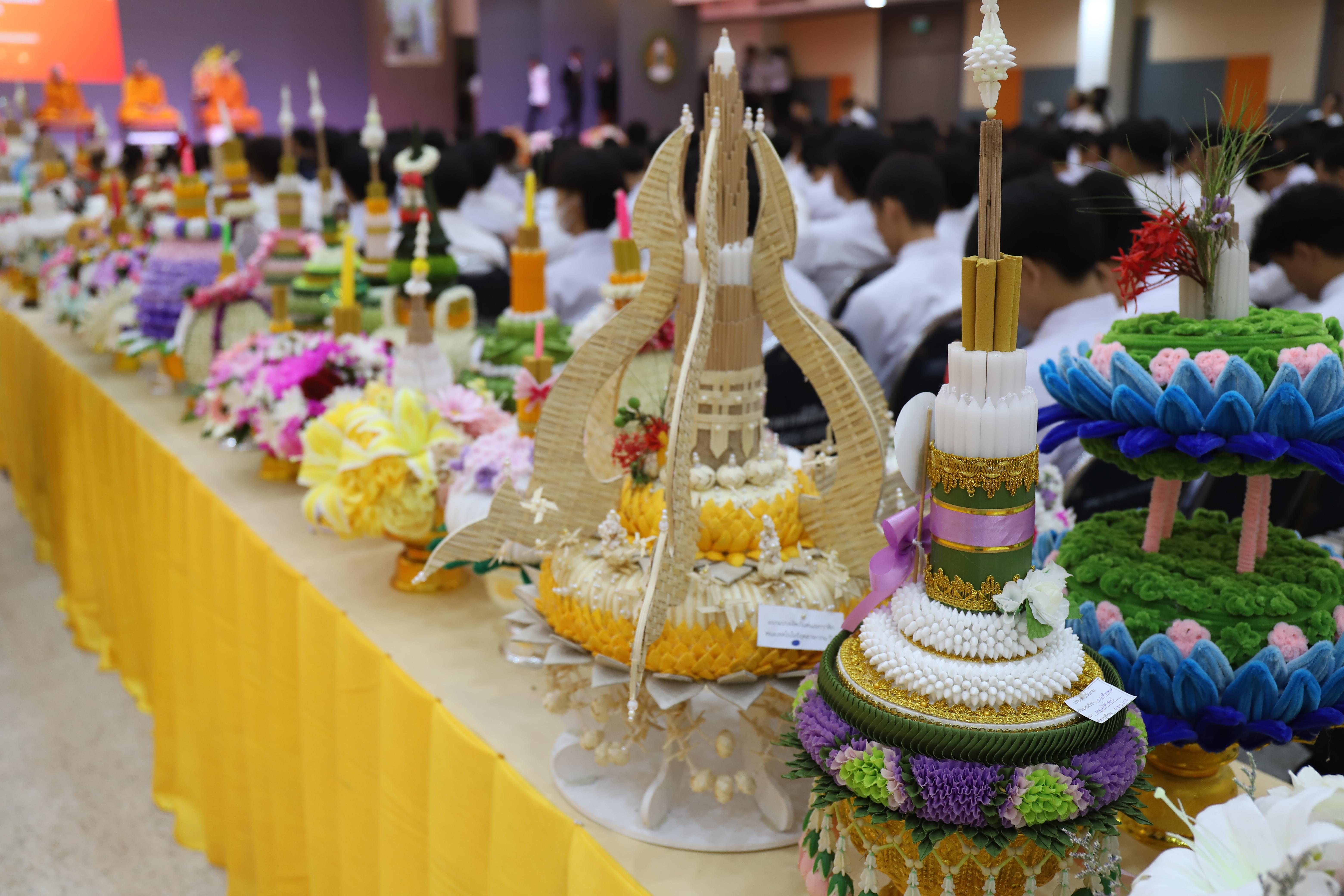 9. น้อมจิตพิธีไหว้ครู น้อมจิตวันทา บูชาคุณครูกตัญญูกตเวที ประจำปีการศึกษา 2568