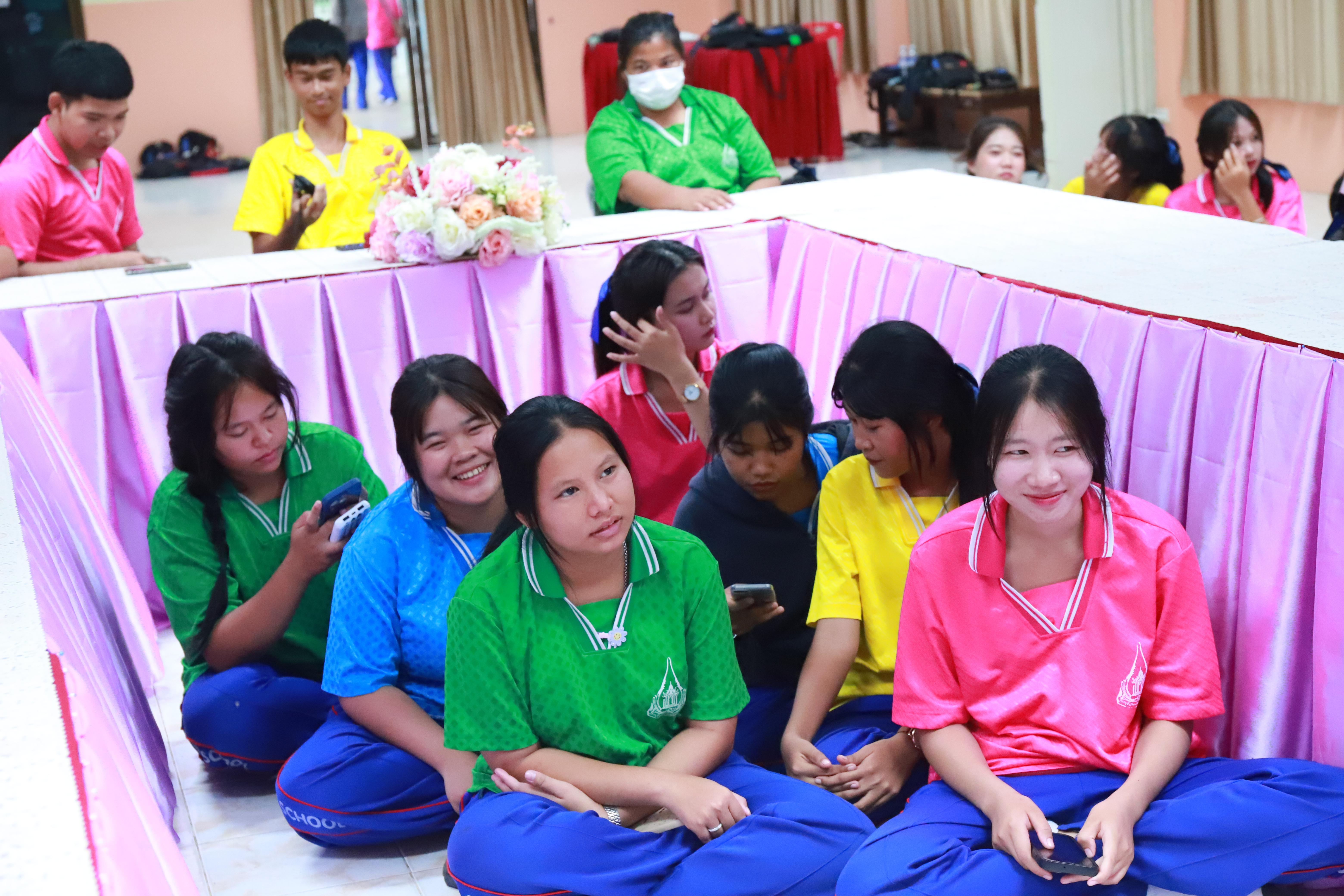 2. โรงเรียนนครไตรตรึงษ์