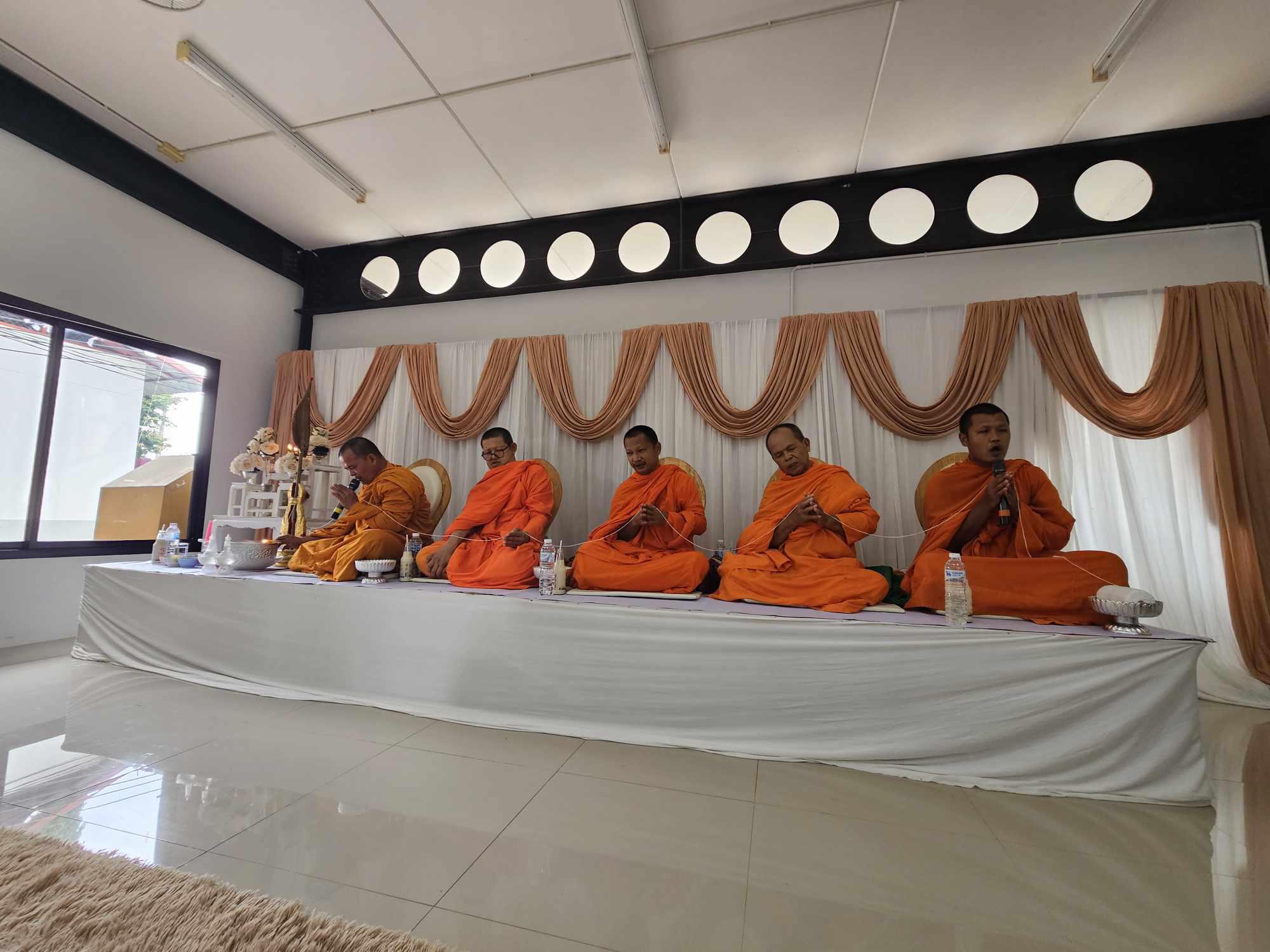 7. พิธีไหว้ครูช่างอบรมคุณธรรมและสานสัมพันธ์พี่น้อง ประจำปี 2568