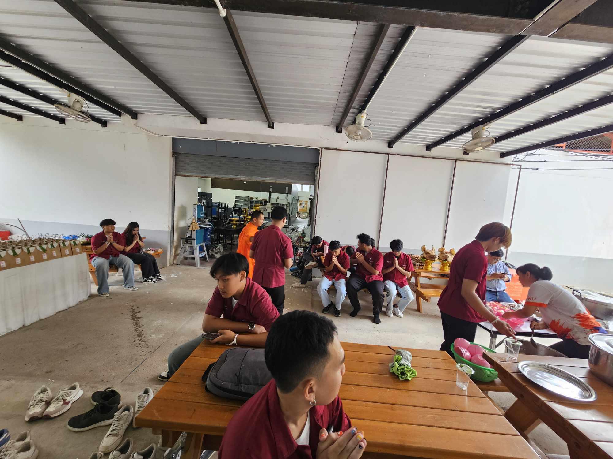 10. พิธีไหว้ครูช่างอบรมคุณธรรมและสานสัมพันธ์พี่น้อง ประจำปี 2568