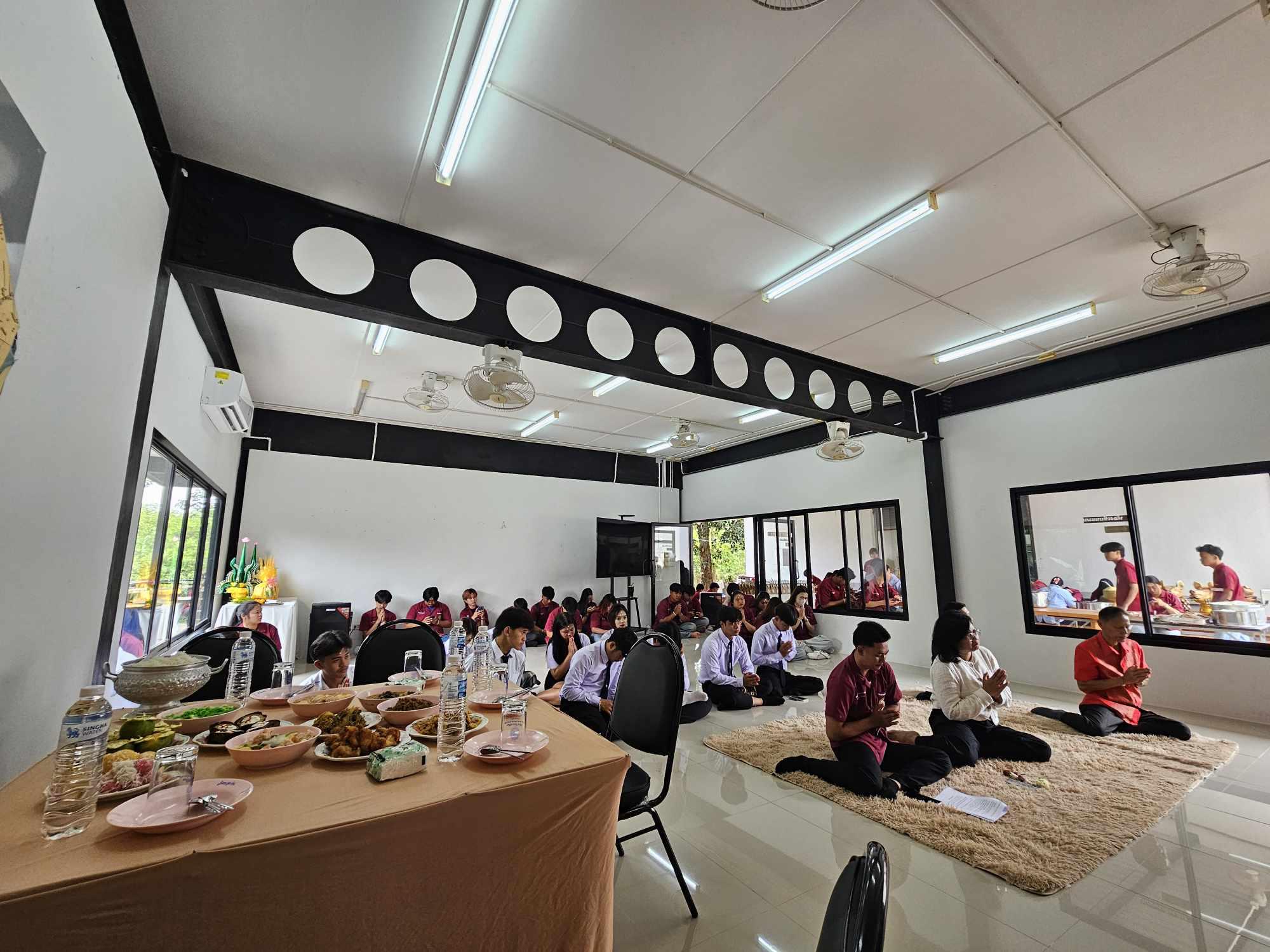 17. พิธีไหว้ครูช่างอบรมคุณธรรมและสานสัมพันธ์พี่น้อง ประจำปี 2568