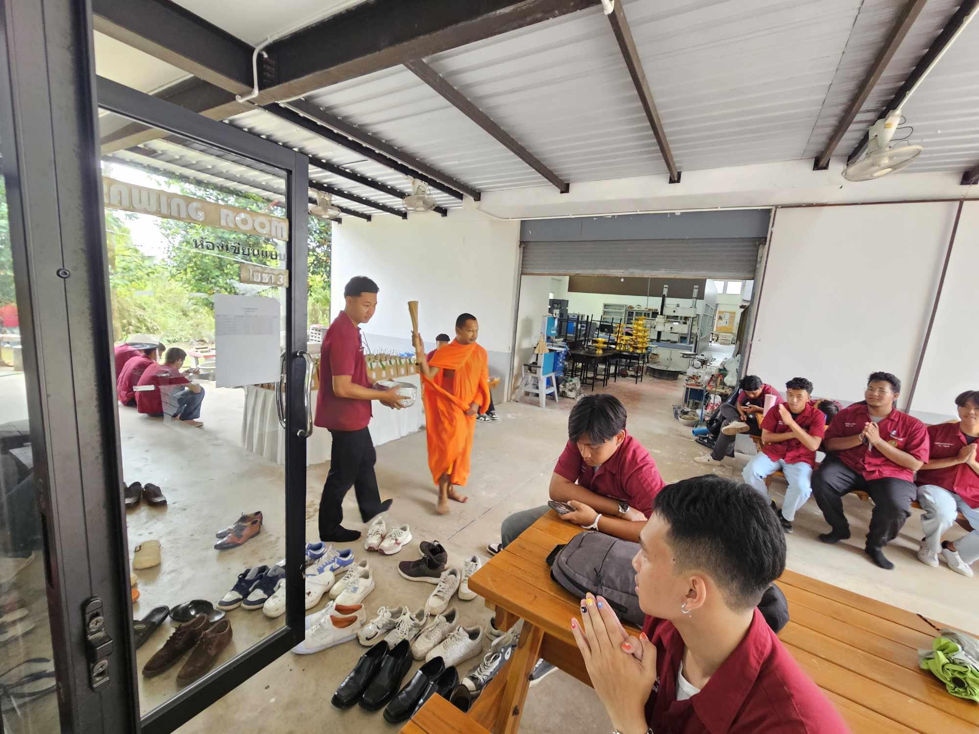 18. พิธีไหว้ครูช่างอบรมคุณธรรมและสานสัมพันธ์พี่น้อง ประจำปี 2568