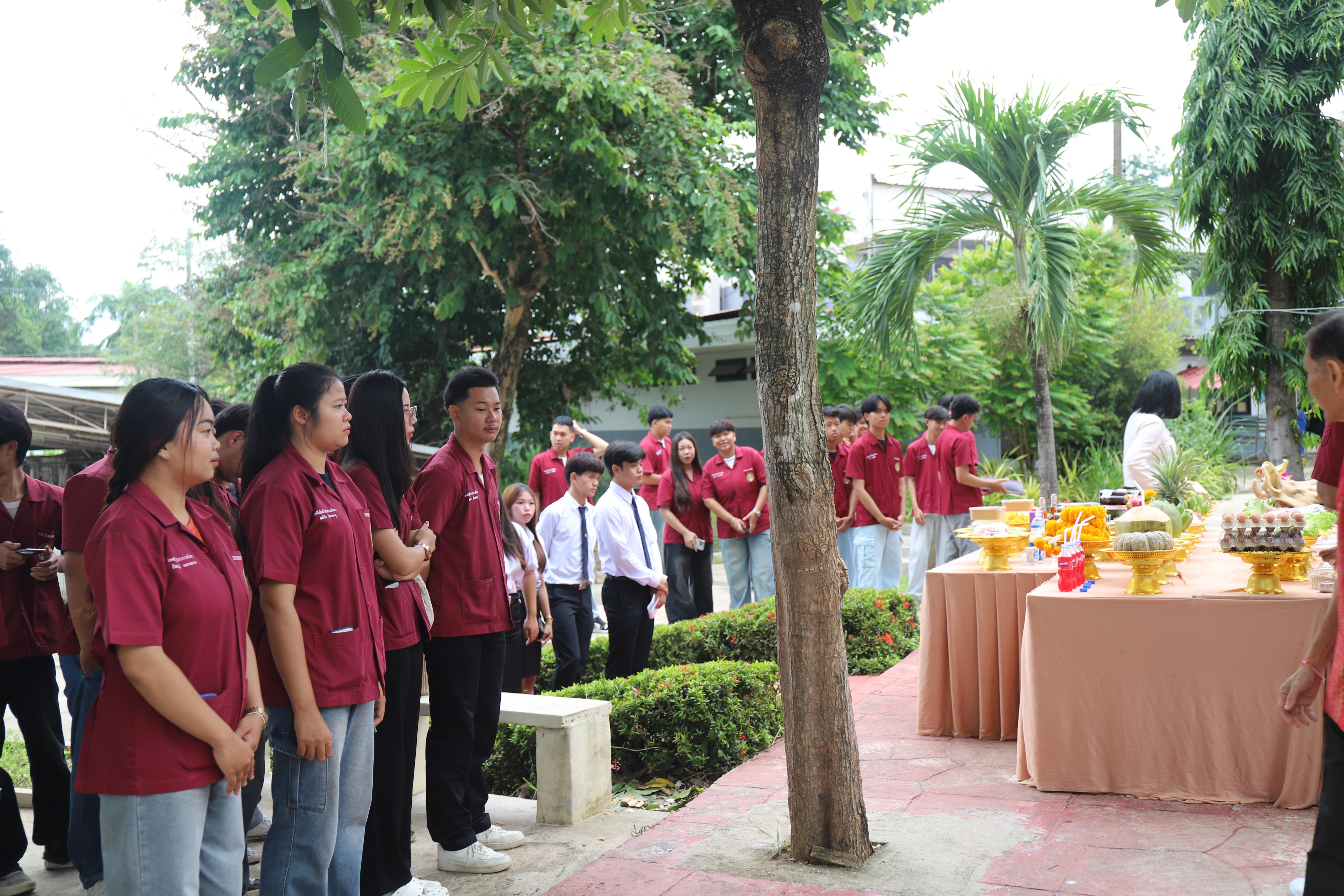 33. พิธีไหว้ครูช่างอบรมคุณธรรมและสานสัมพันธ์พี่น้อง ประจำปี 2568