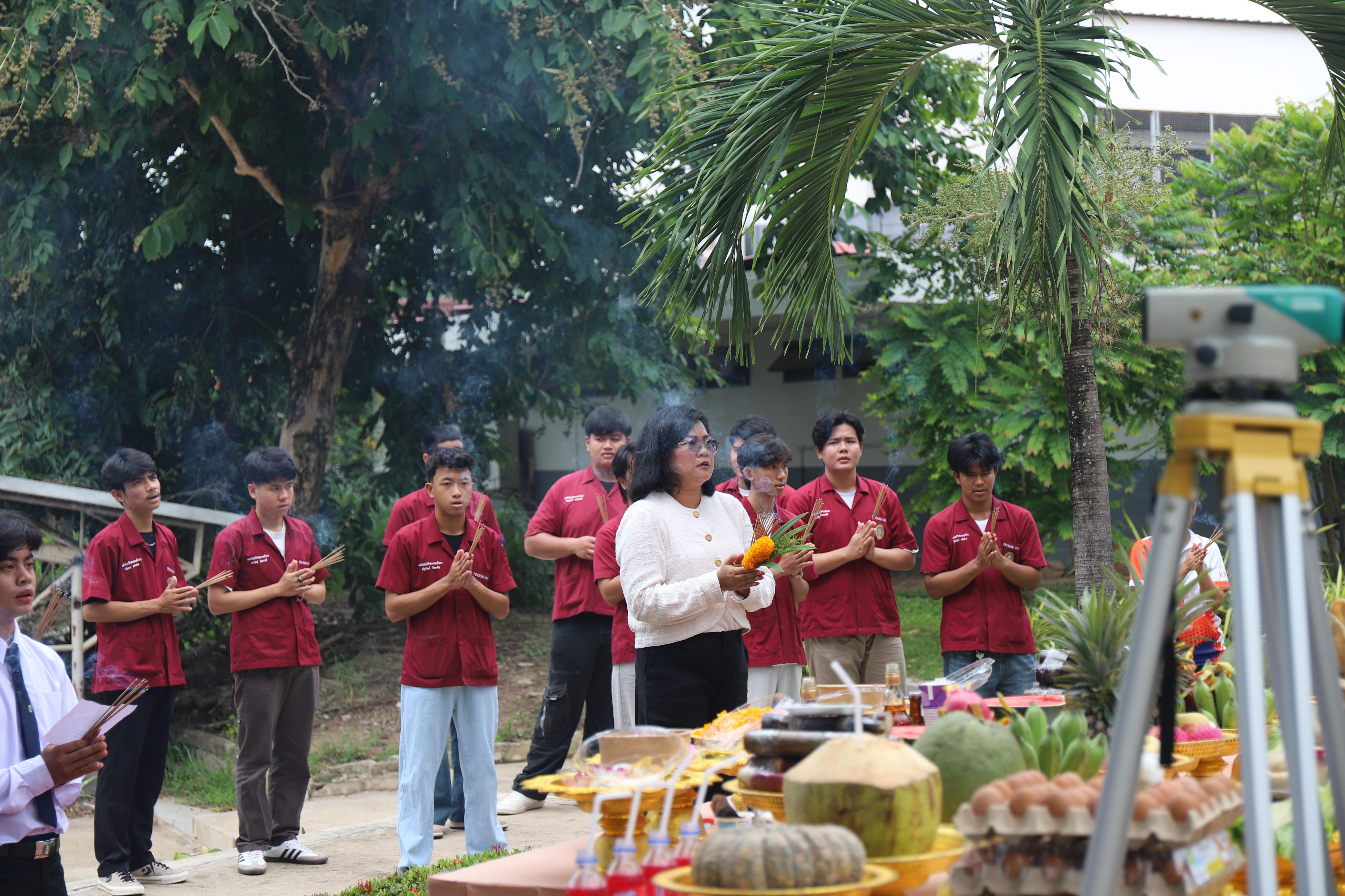103. พิธีไหว้ครูช่างอบรมคุณธรรมและสานสัมพันธ์พี่น้อง ประจำปี 2568
