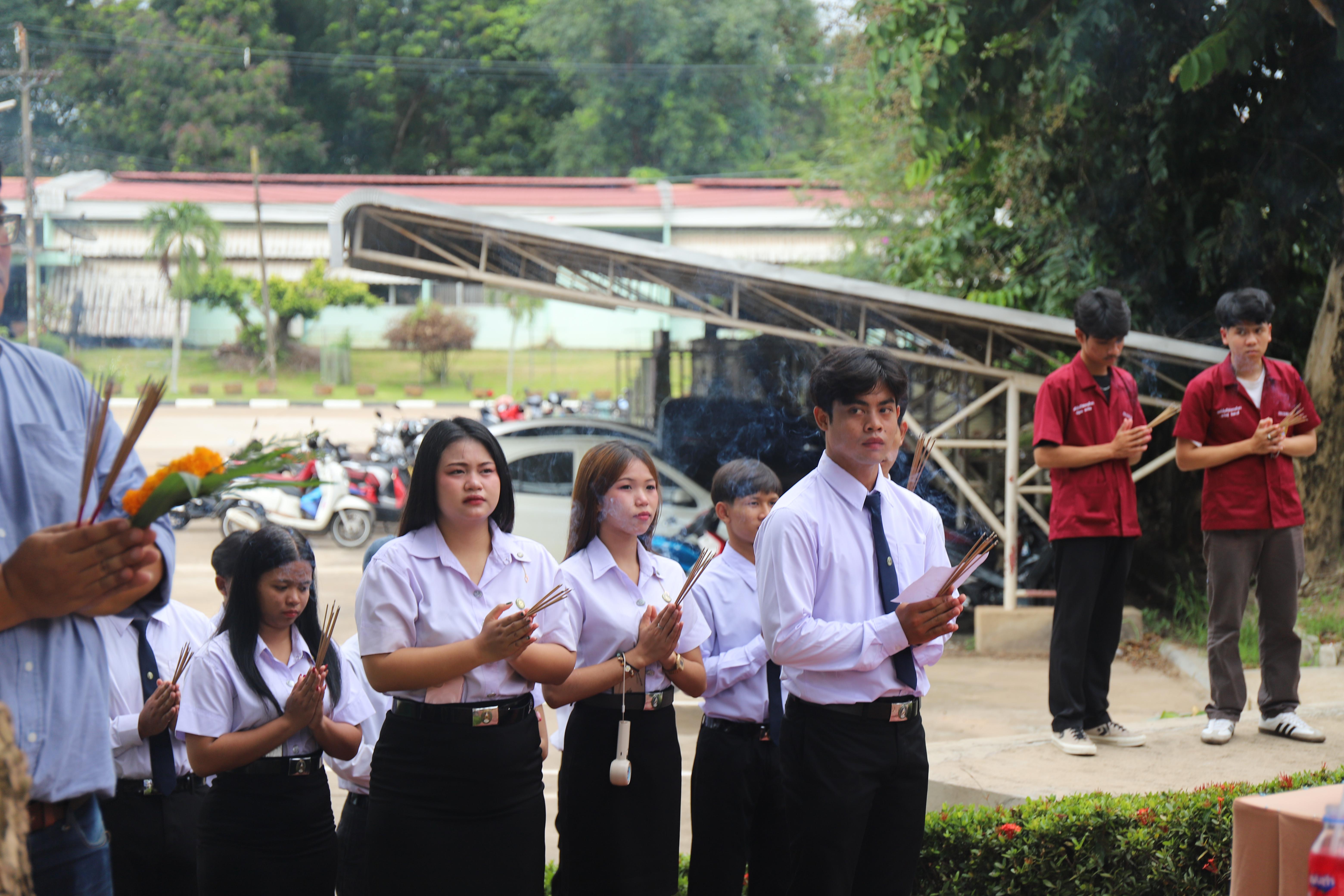 104. พิธีไหว้ครูช่างอบรมคุณธรรมและสานสัมพันธ์พี่น้อง ประจำปี 2568