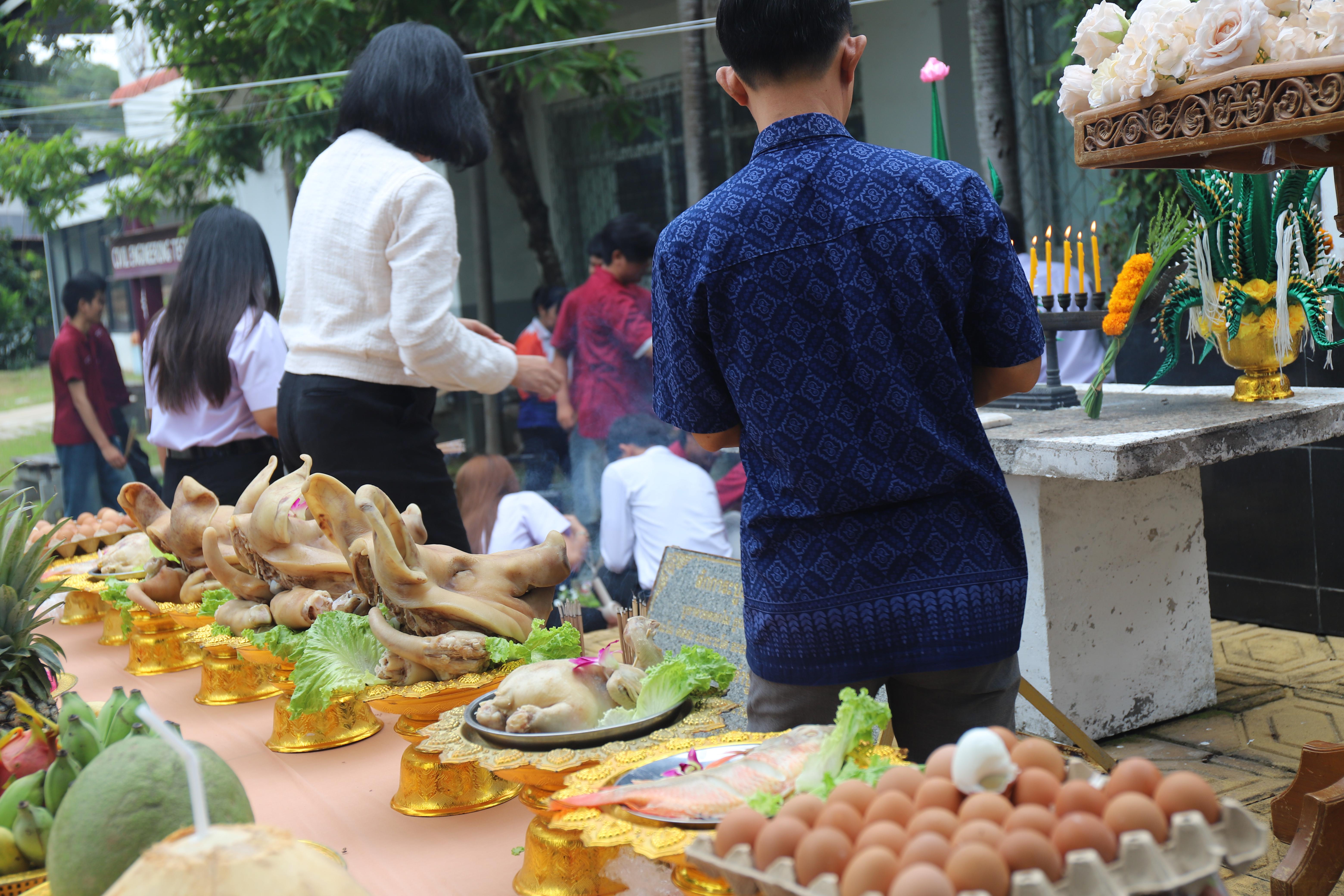 112. พิธีไหว้ครูช่างอบรมคุณธรรมและสานสัมพันธ์พี่น้อง ประจำปี 2568