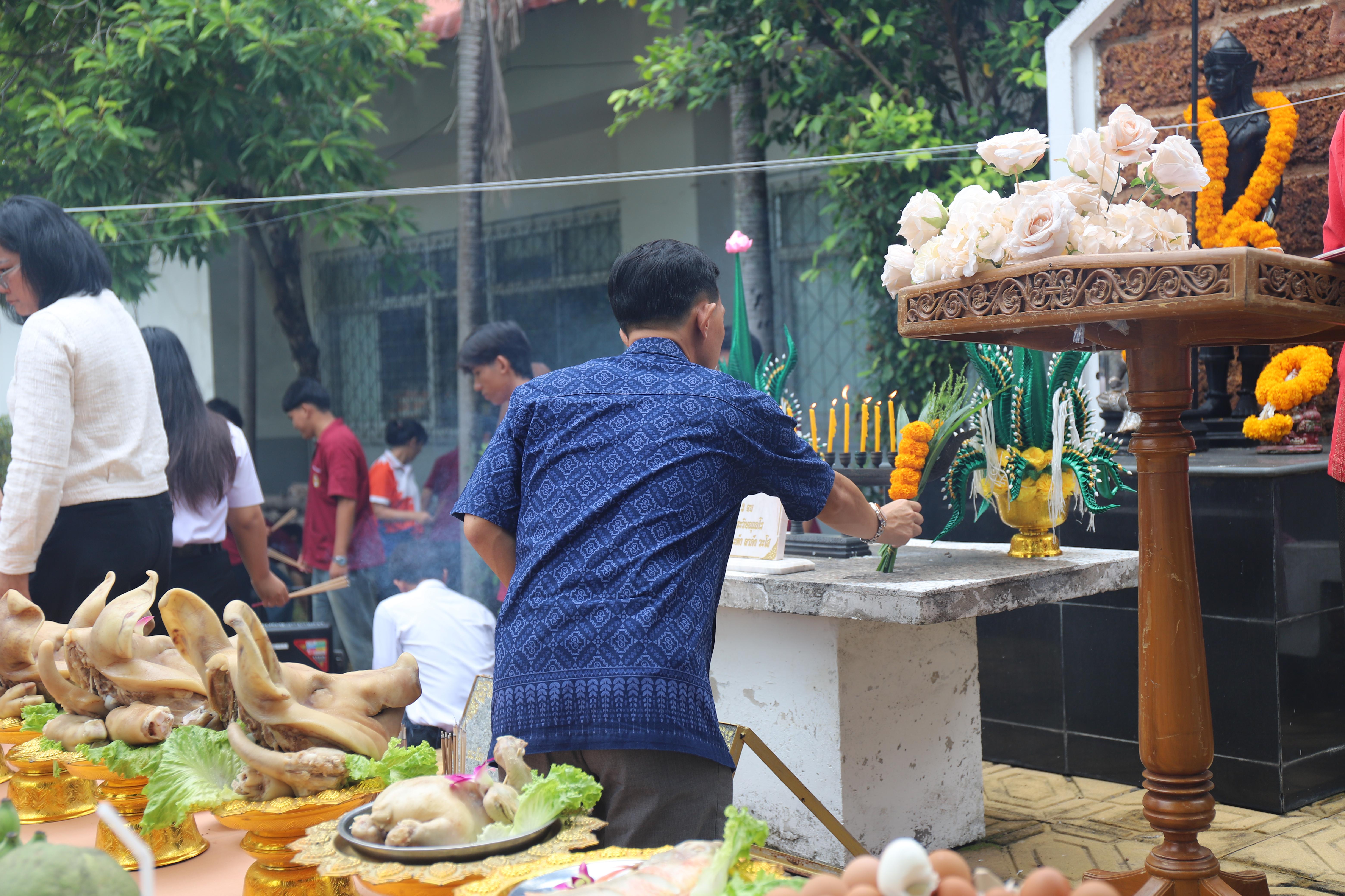 113. พิธีไหว้ครูช่างอบรมคุณธรรมและสานสัมพันธ์พี่น้อง ประจำปี 2568