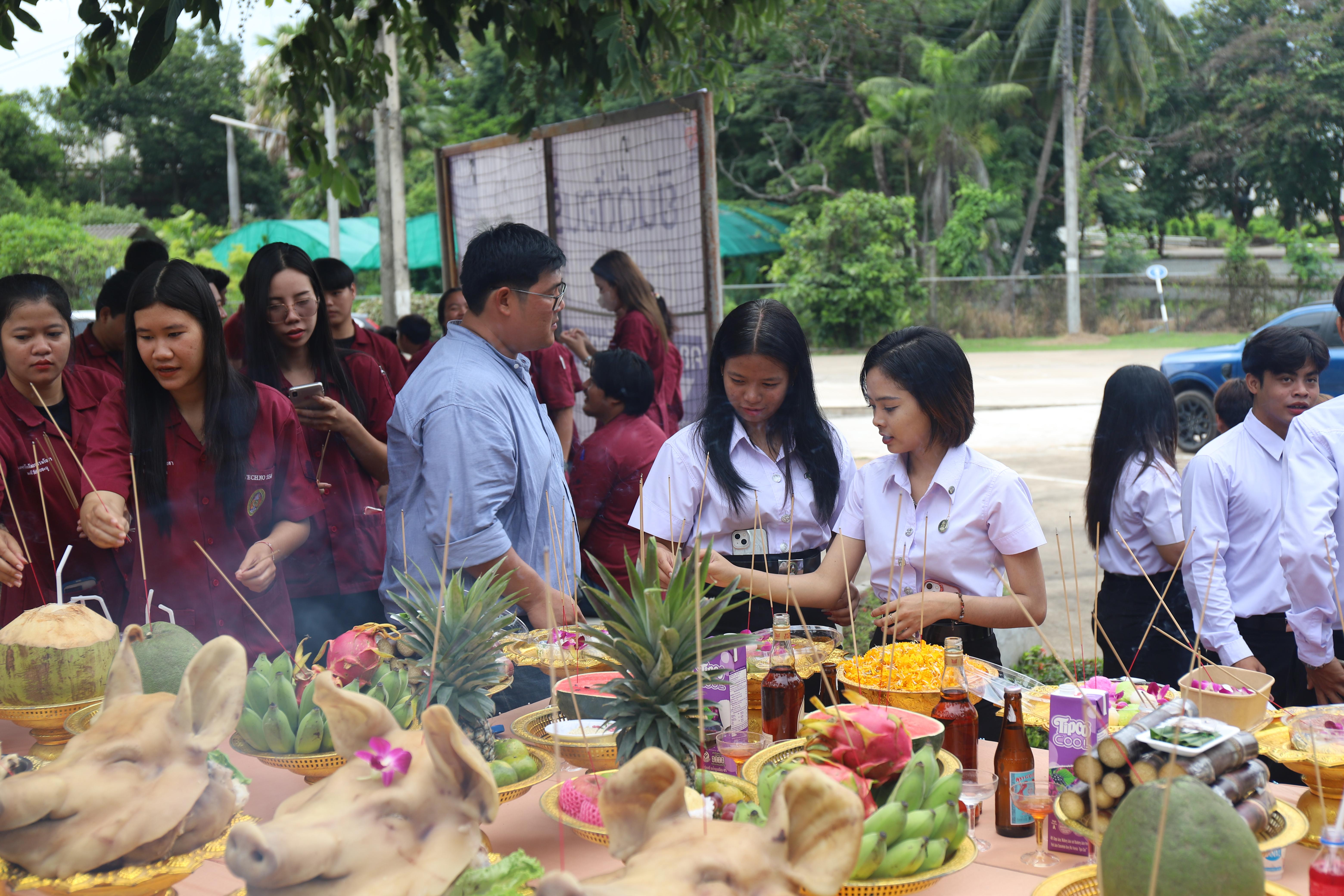 142. พิธีไหว้ครูช่างอบรมคุณธรรมและสานสัมพันธ์พี่น้อง ประจำปี 2568