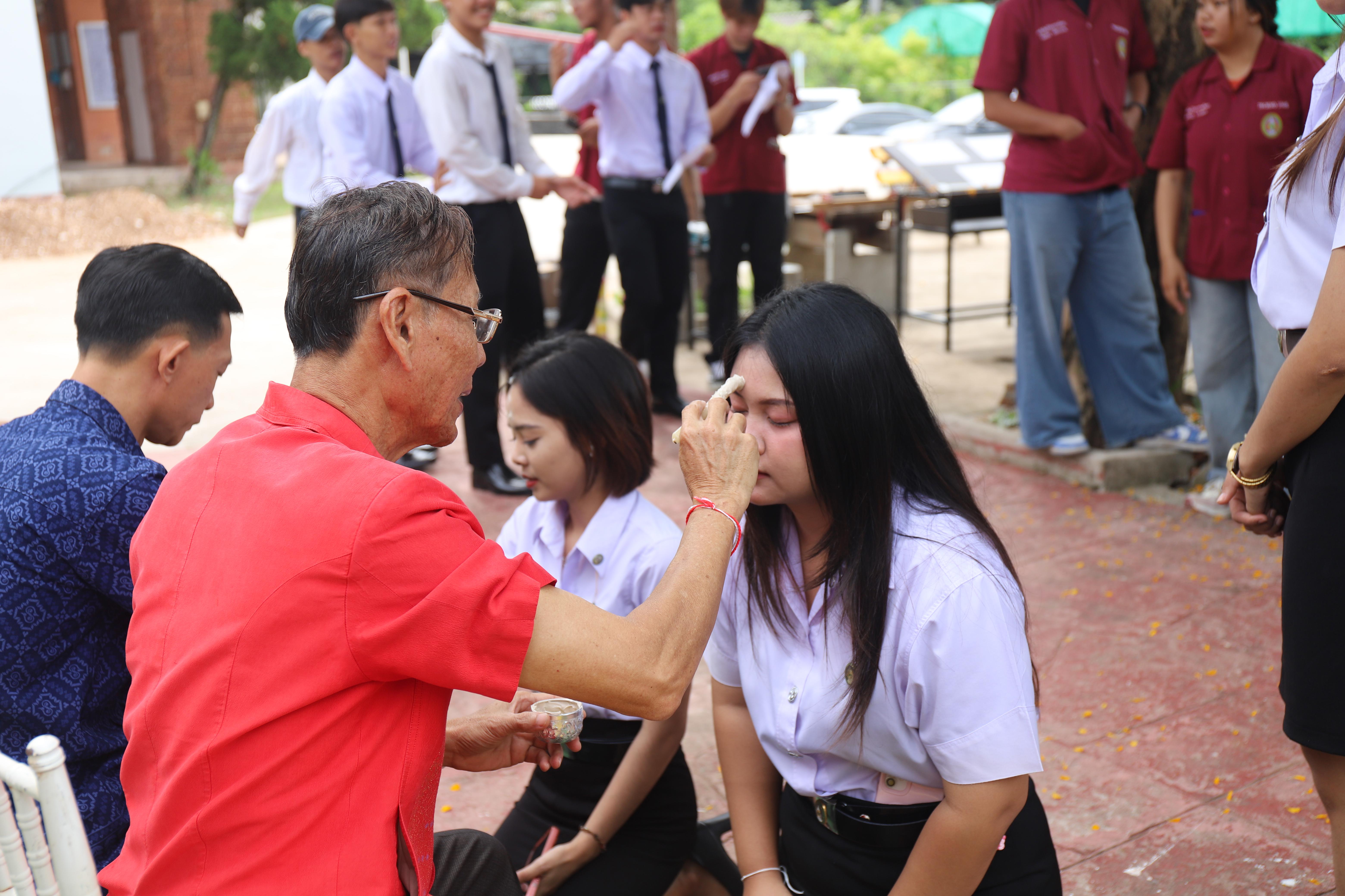 184. พิธีไหว้ครูช่างอบรมคุณธรรมและสานสัมพันธ์พี่น้อง ประจำปี 2568