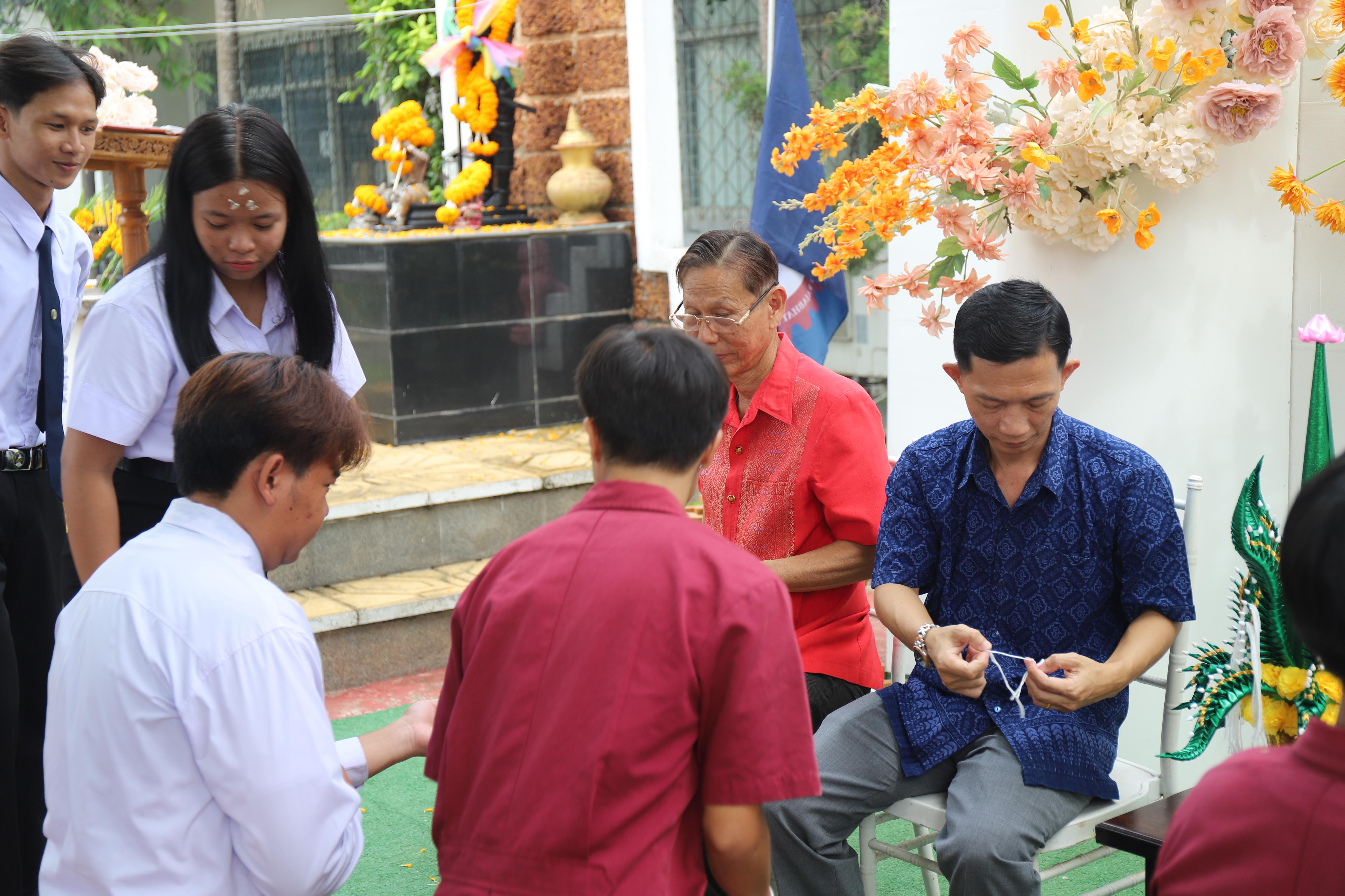 202. พิธีไหว้ครูช่างอบรมคุณธรรมและสานสัมพันธ์พี่น้อง ประจำปี 2568