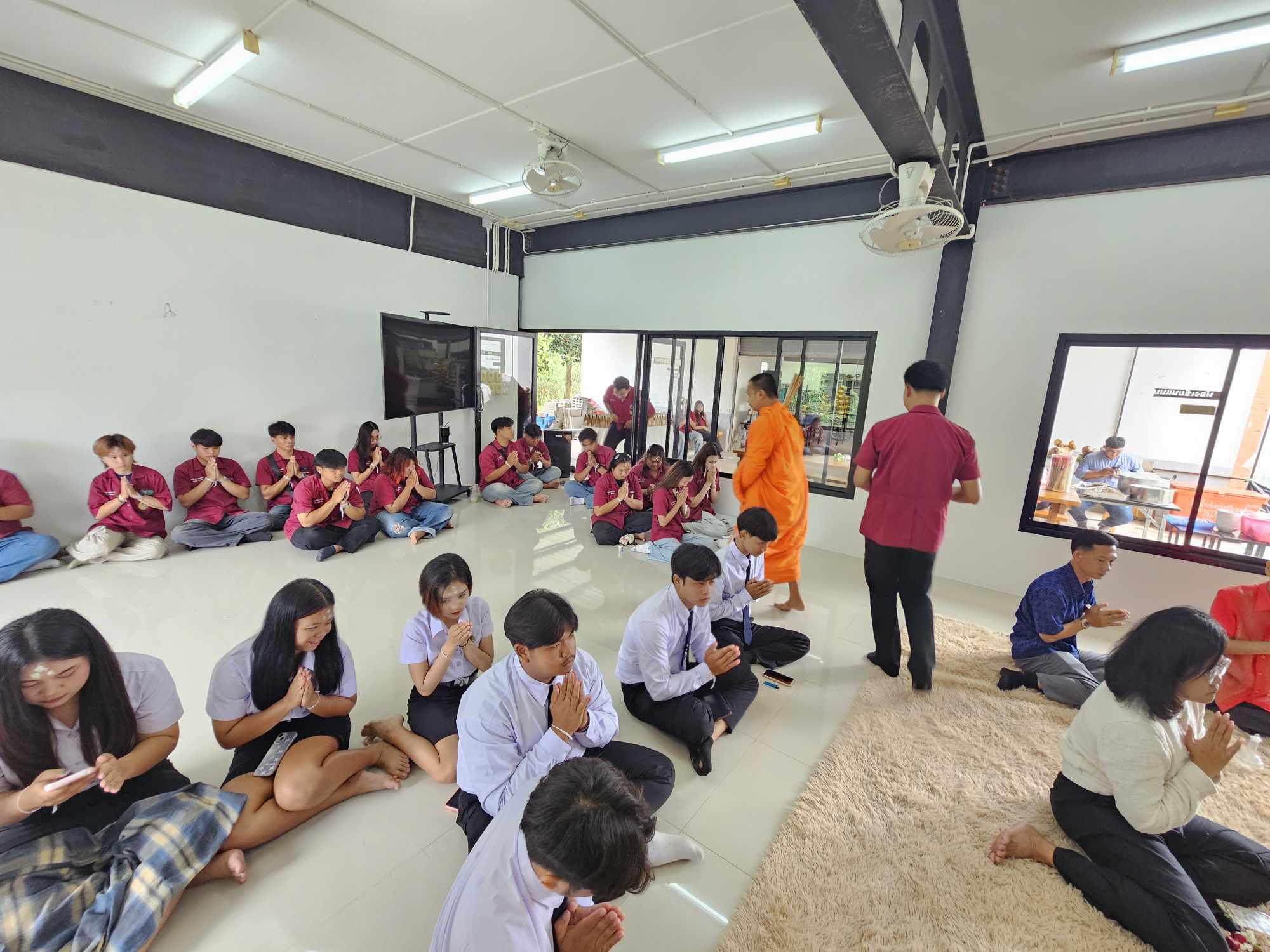 270. พิธีไหว้ครูช่างอบรมคุณธรรมและสานสัมพันธ์พี่น้อง ประจำปี 2568