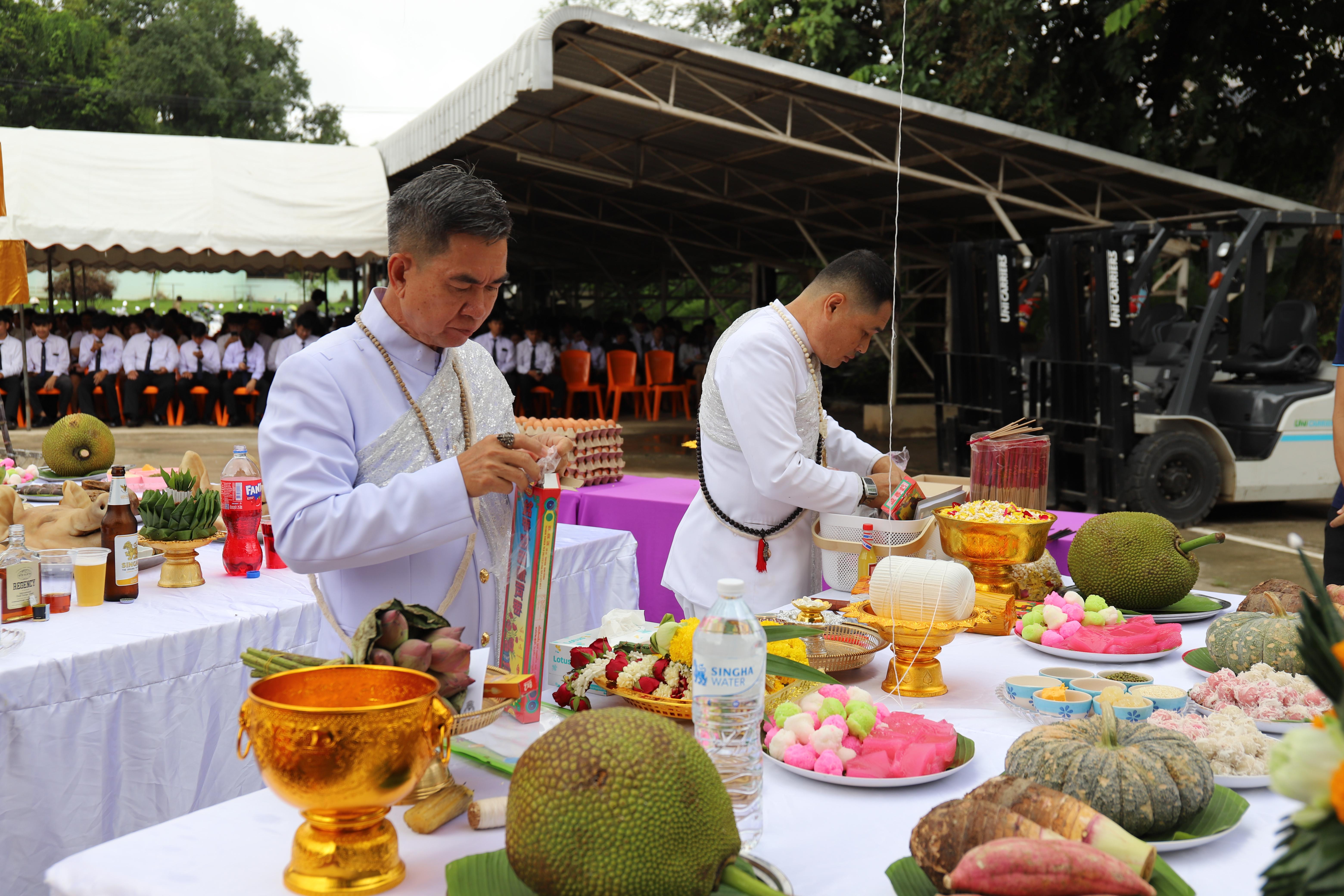 49. กิจกรรมไหว้ครูช่าง บวงสรวงพระวิษณุกรรม