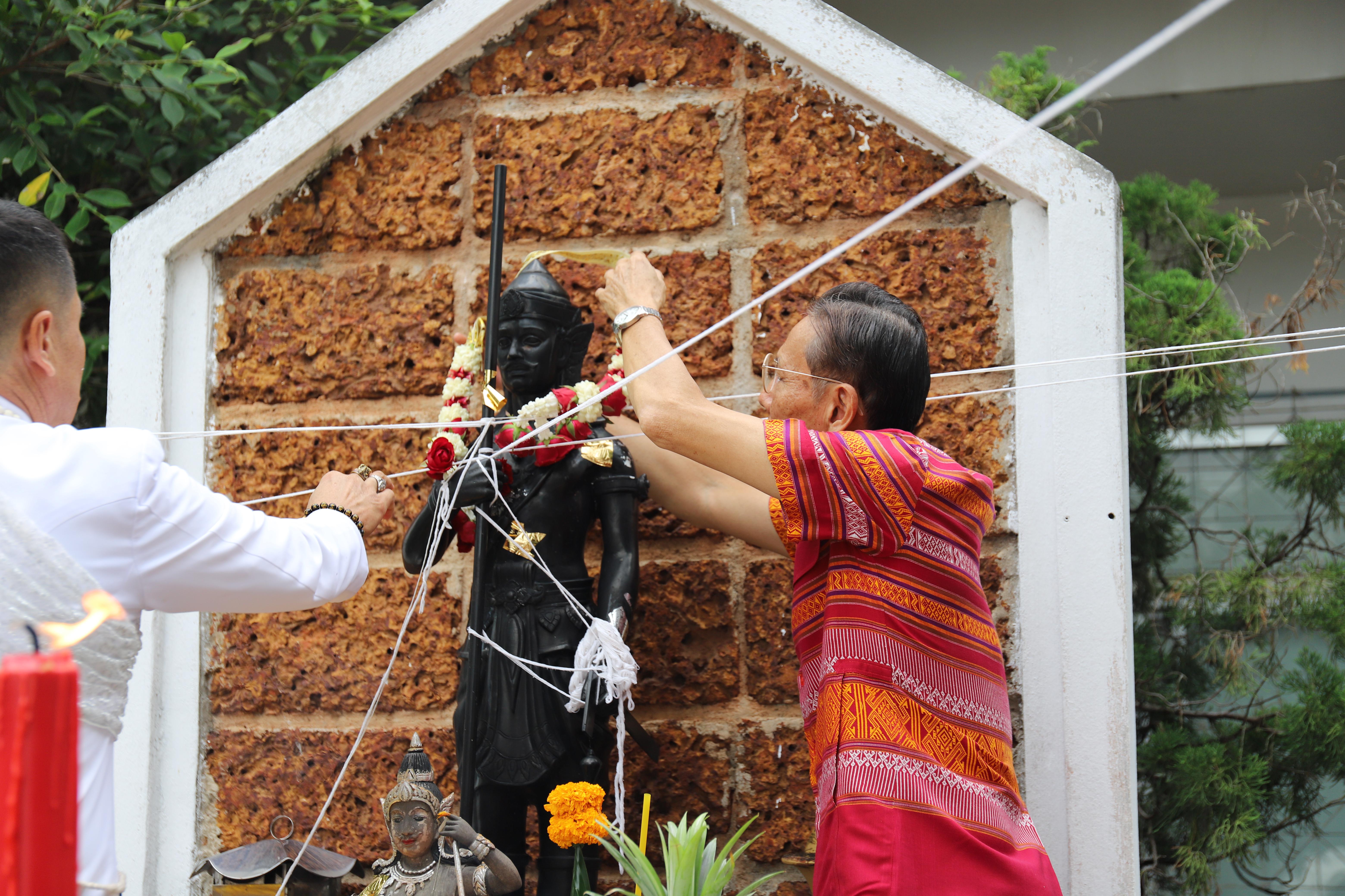 203. กิจกรรมไหว้ครูช่าง บวงสรวงพระวิษณุกรรม
