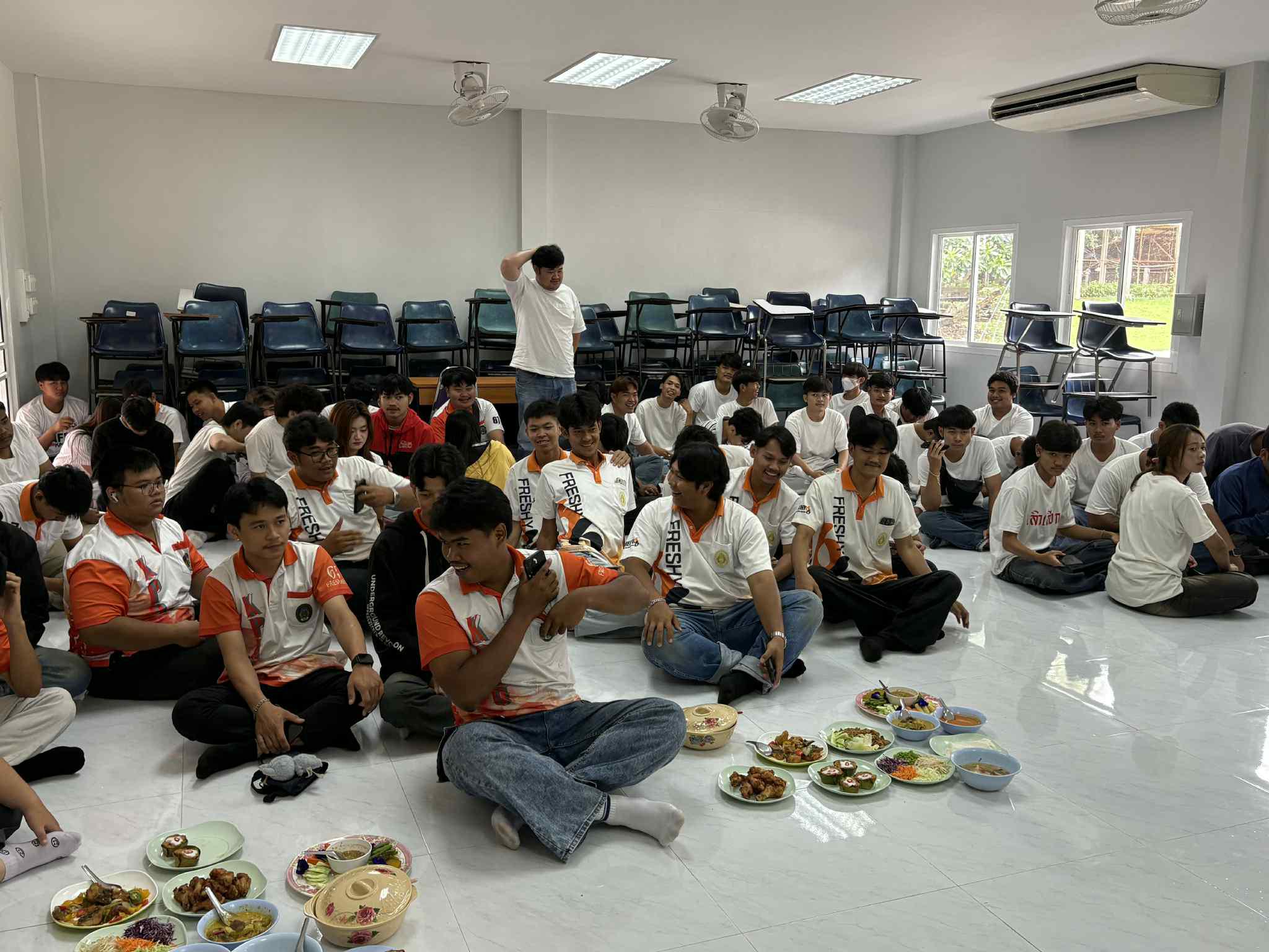 27. กิจกรรมอบรมคุณธรรมและทำบุญโปรแกรมวิชาเทคโนโลยีวิศวกรรมไฟฟ้า
