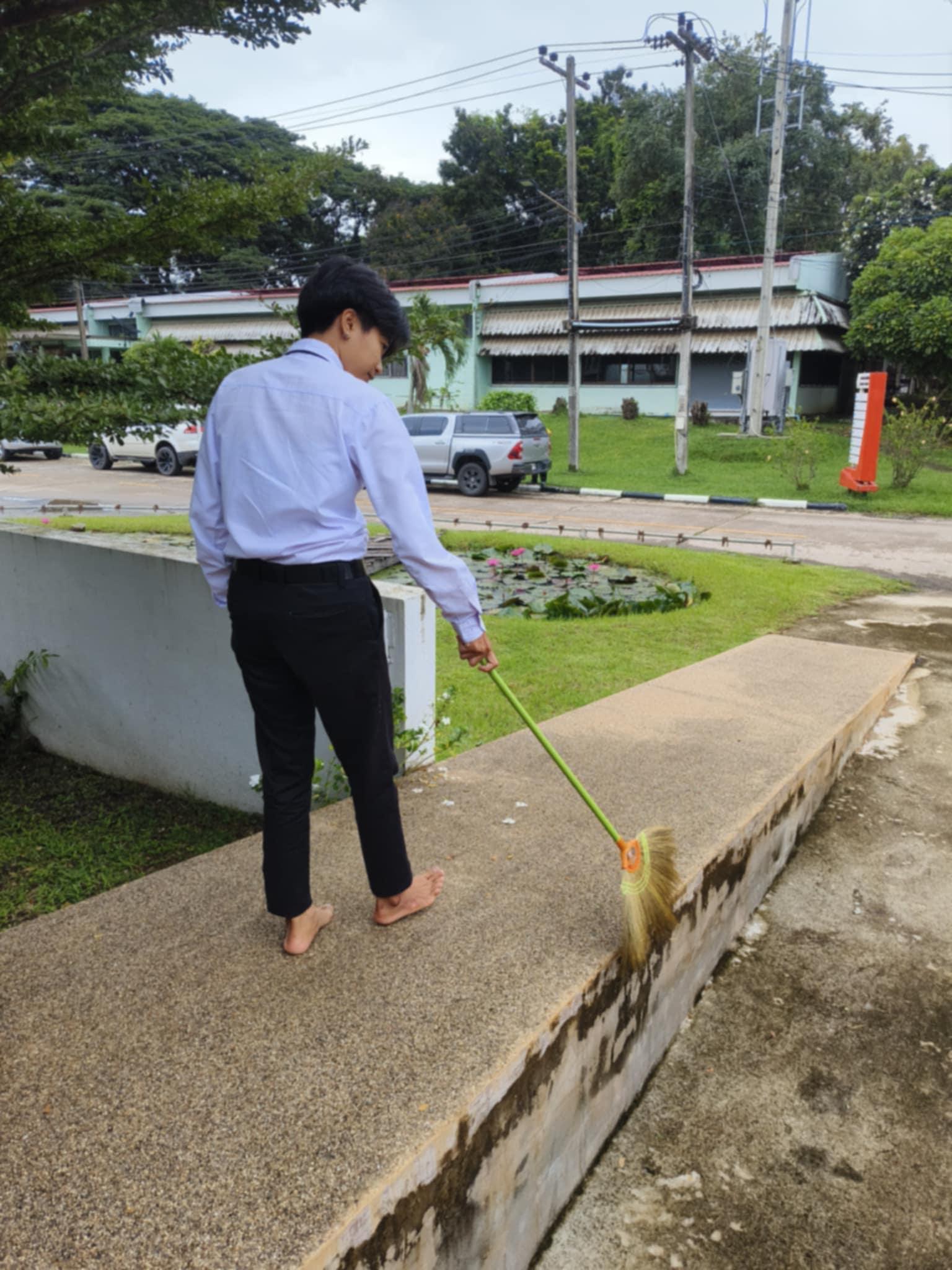 110. กิจกรรมจิตอาสาบำเพ็ญสาธารณประโยชน์ Big Cleaning Day