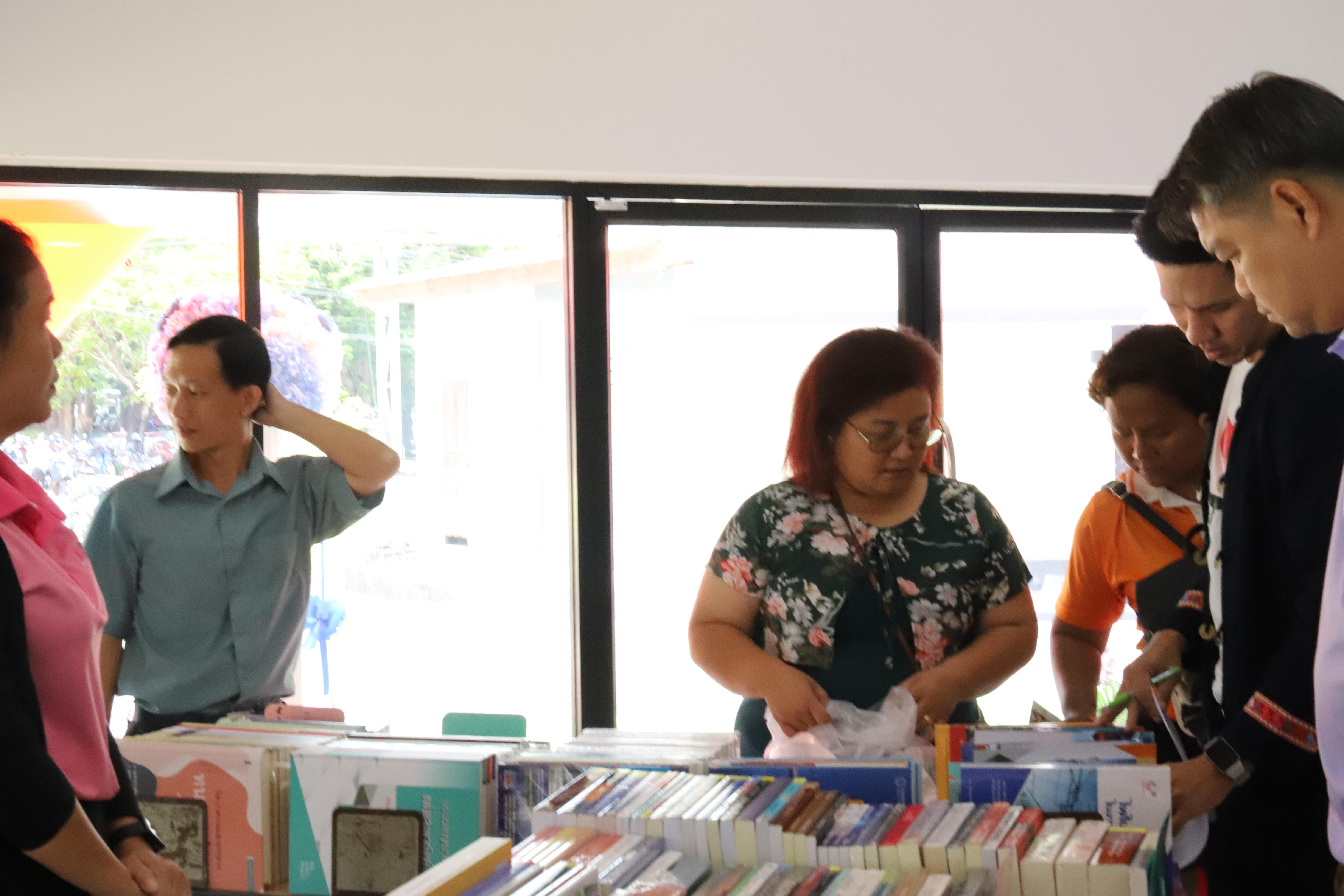 124. กิจกรรมโครงการประชุมเชิงปฏิบัติการเทคนิคการเขียนหนังสือเพื่อขอกำหนดตำแหน่งทางวิชาการ