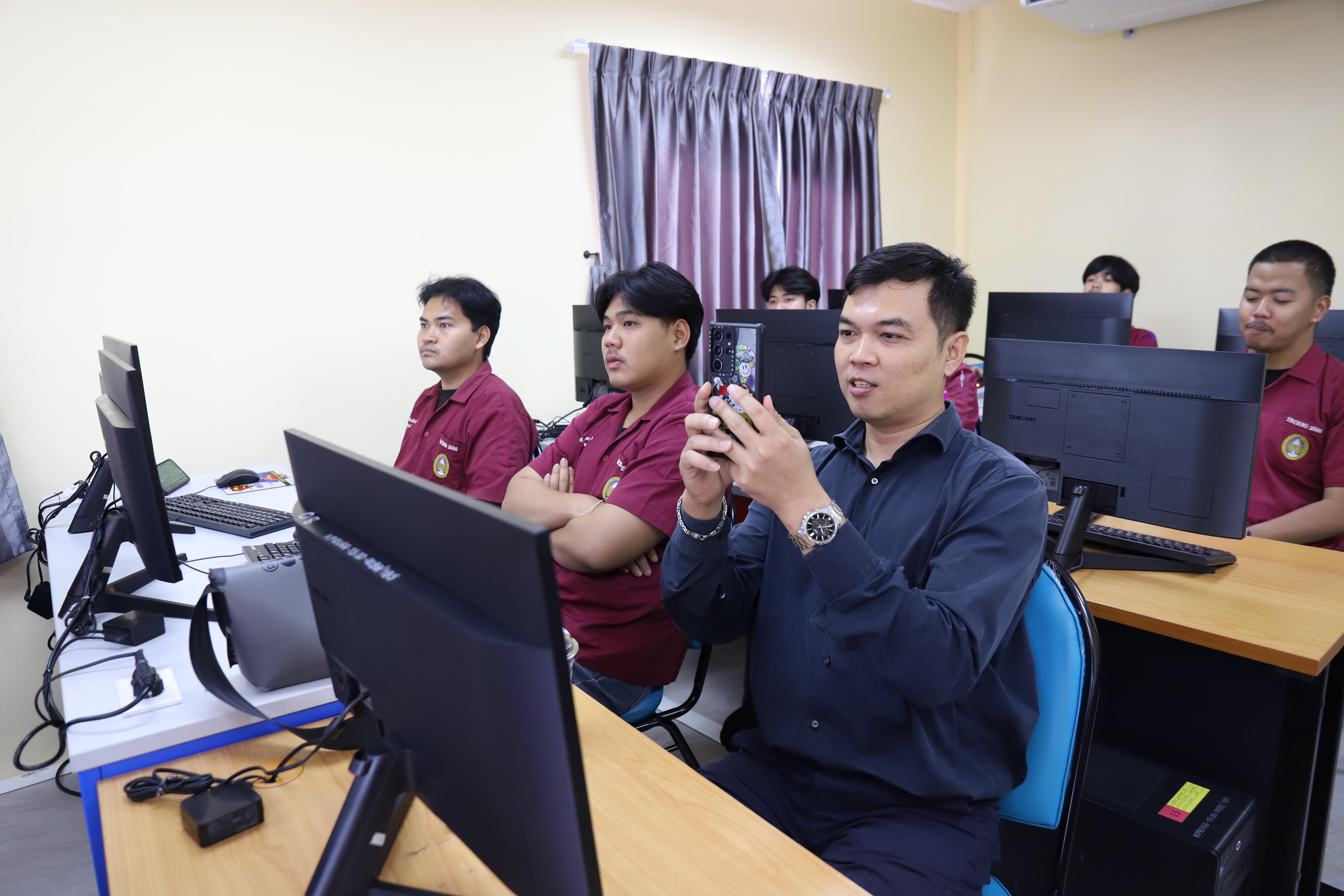 12. กิจกรรมอบรมเสริมสร้างศักยภาพในการผลิตบัณฑิตโปรแกรมวิชาเทคโนโลยีวิศวกรรมโยธา ครั้งที่1