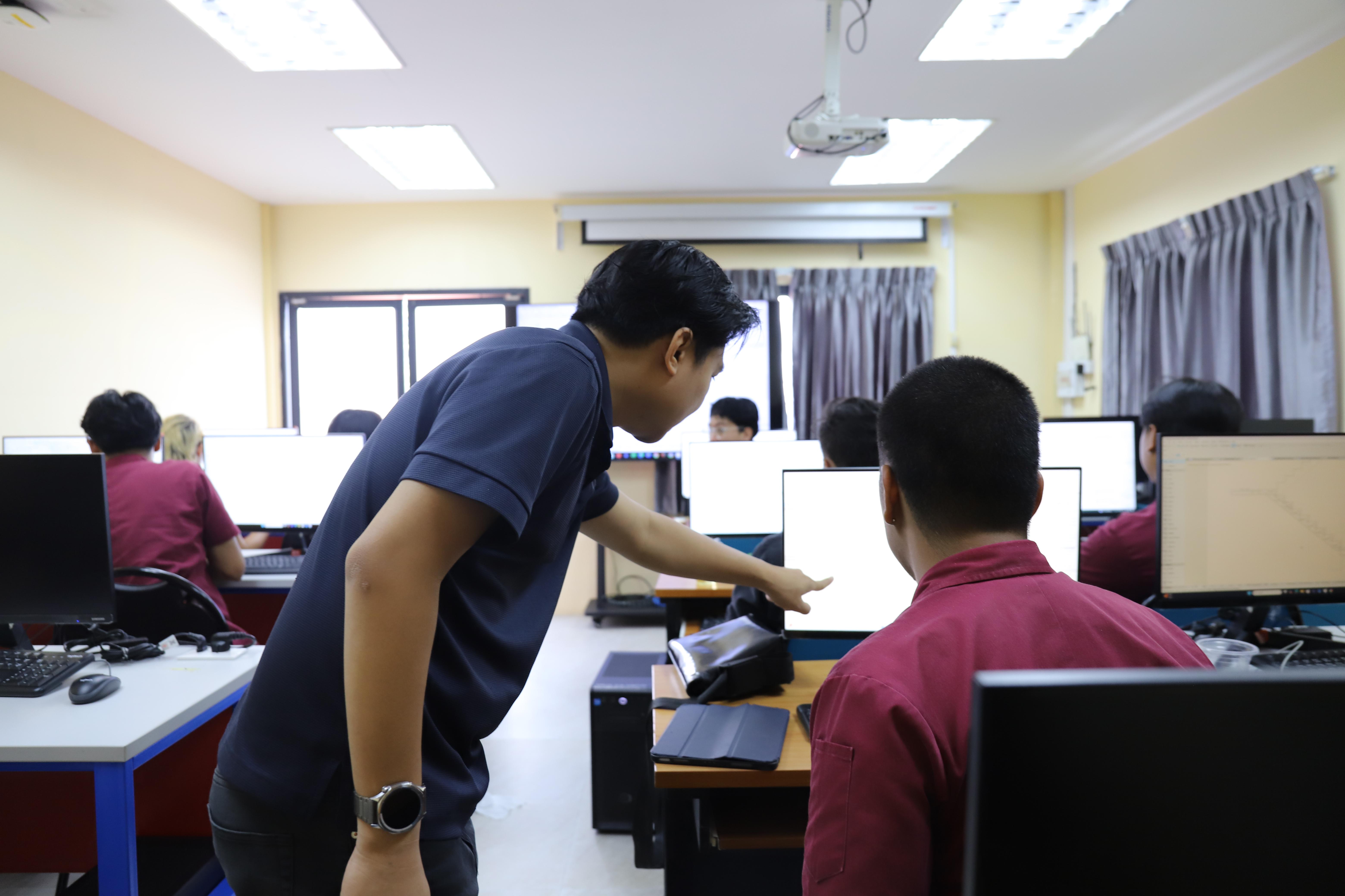 65. กิจกรรมอบรมเสริมสร้างศักยภาพในการผลิตบัณฑิตโปรแกรมวิชาเทคโนโลยีวิศวกรรมโยธา ครั้งที่1