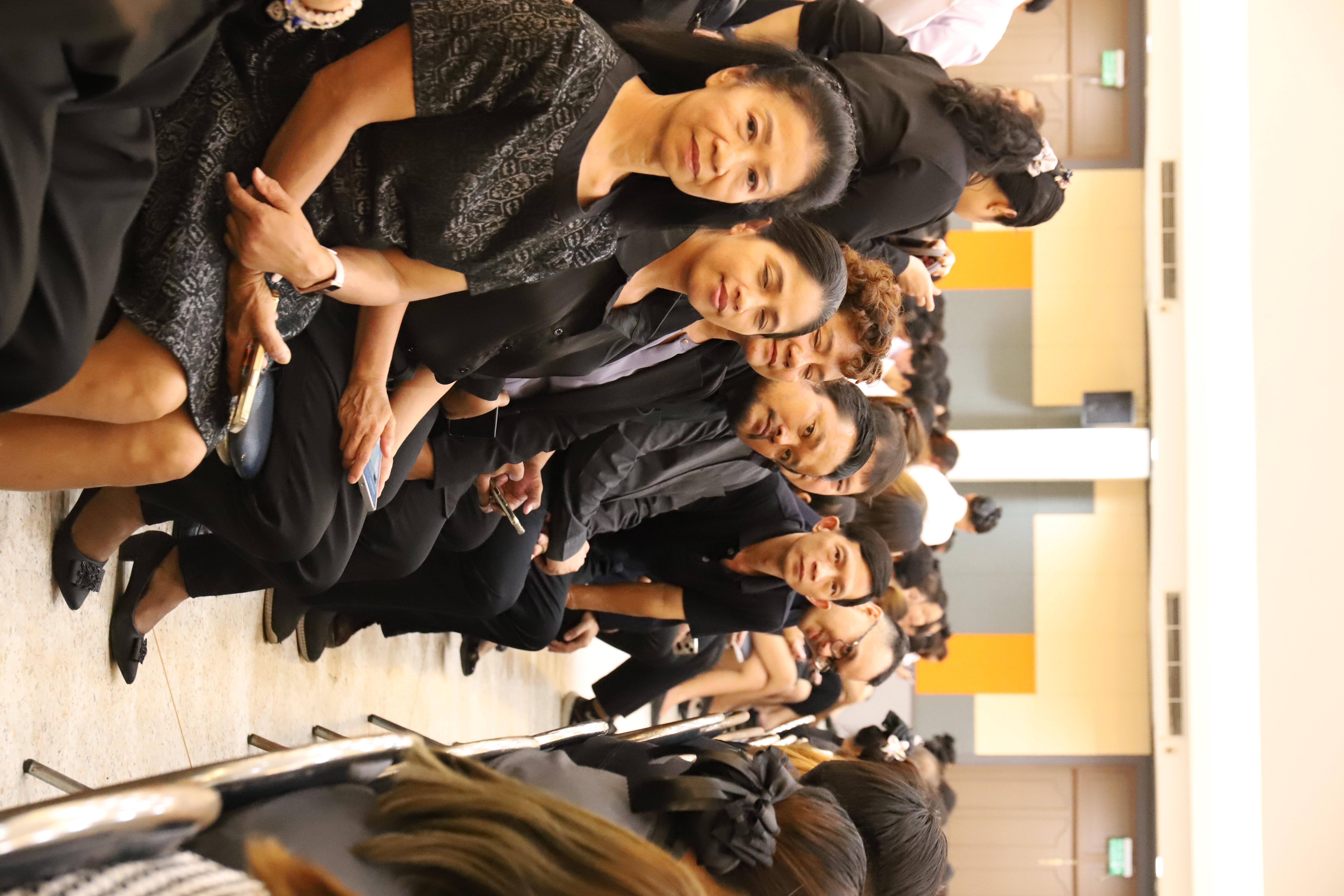 25. จัดพิธีถวายความอาลัยและน้อมรำลึกในพระมหากรุณาธิคุณ