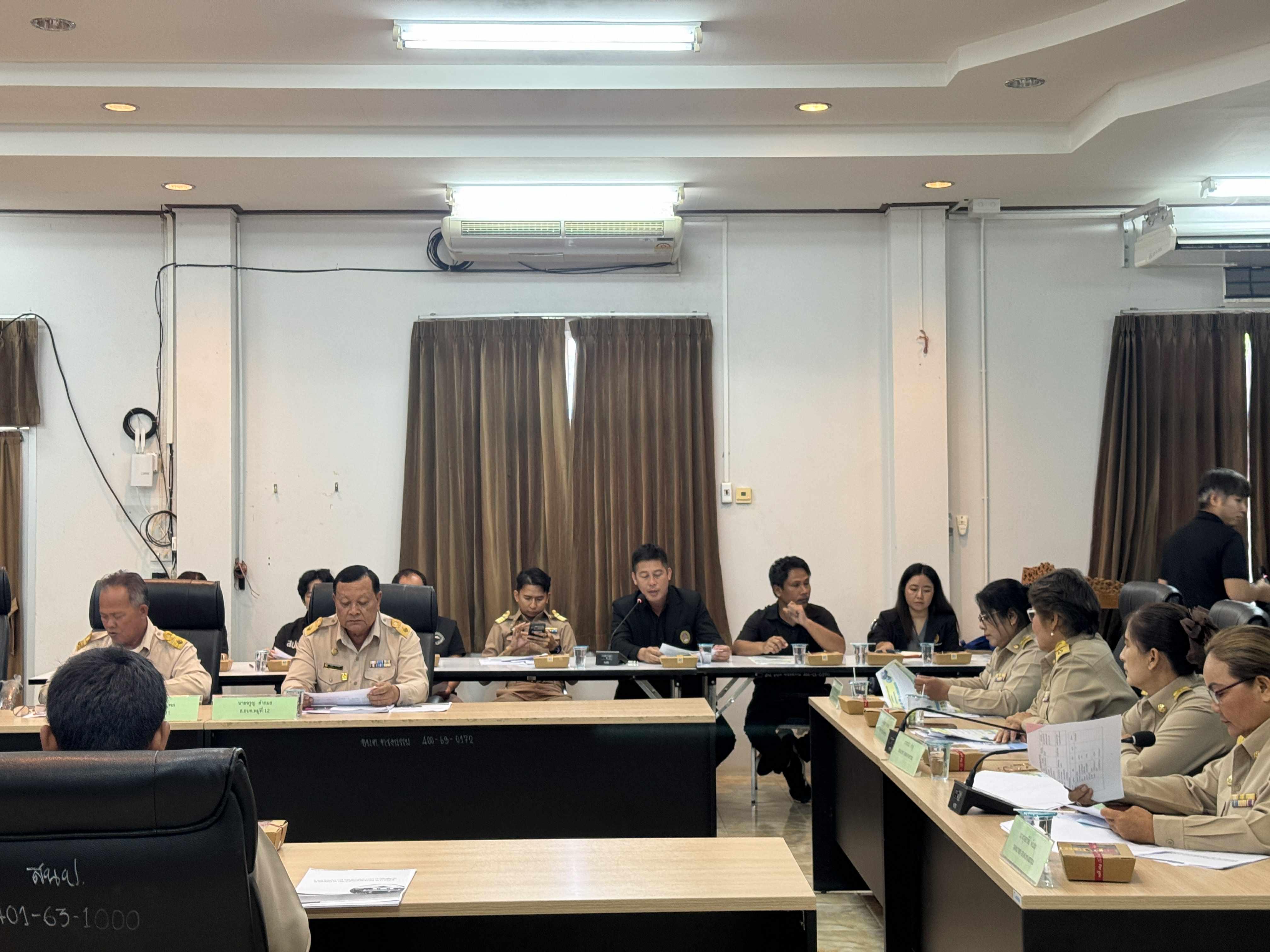 4. ประชุมการสภาองค์การบริหารส่วนตำบลทรงธรรม สมัยวิสามัญ สมัยที่ 2  ประจำปี พ.ศ. 2568