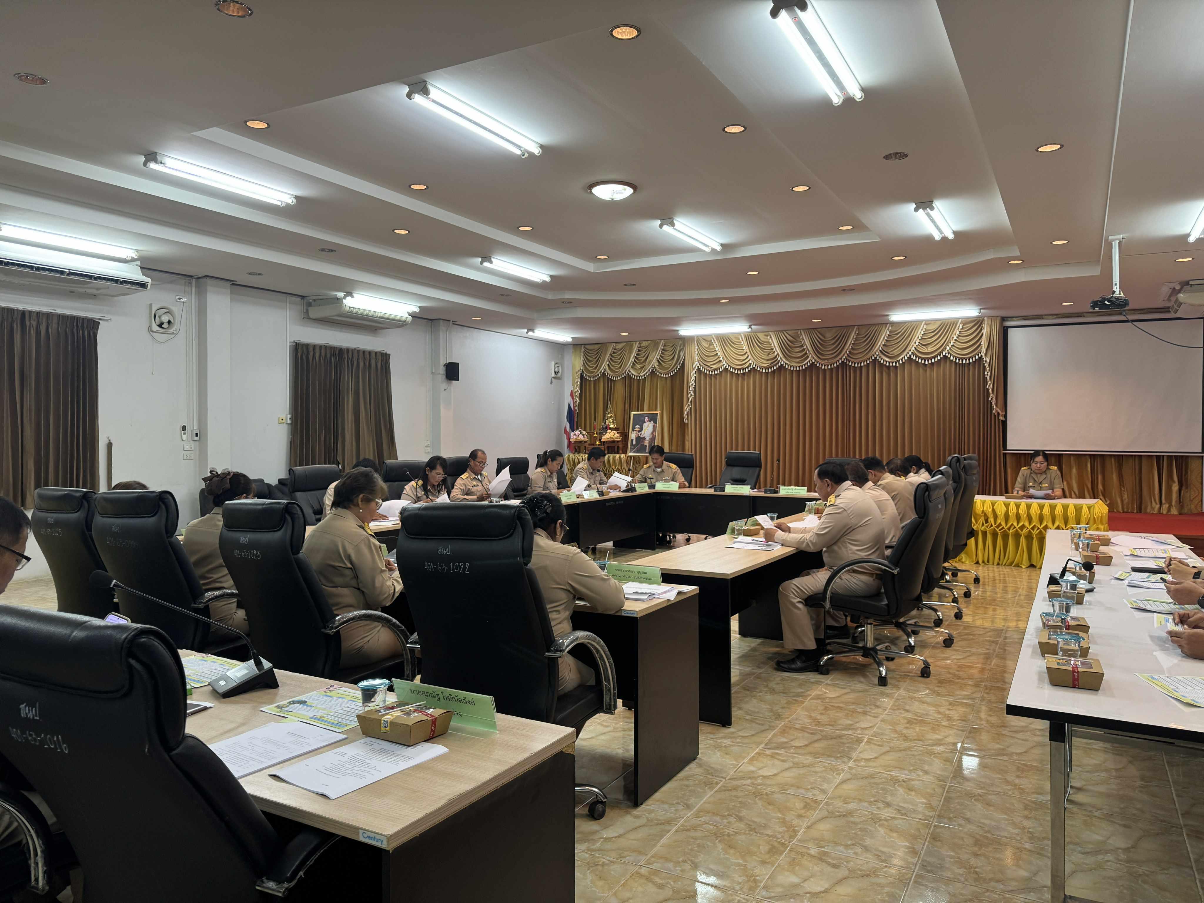 8. ประชุมการสภาองค์การบริหารส่วนตำบลทรงธรรม สมัยวิสามัญ สมัยที่ 2  ประจำปี พ.ศ. 2568