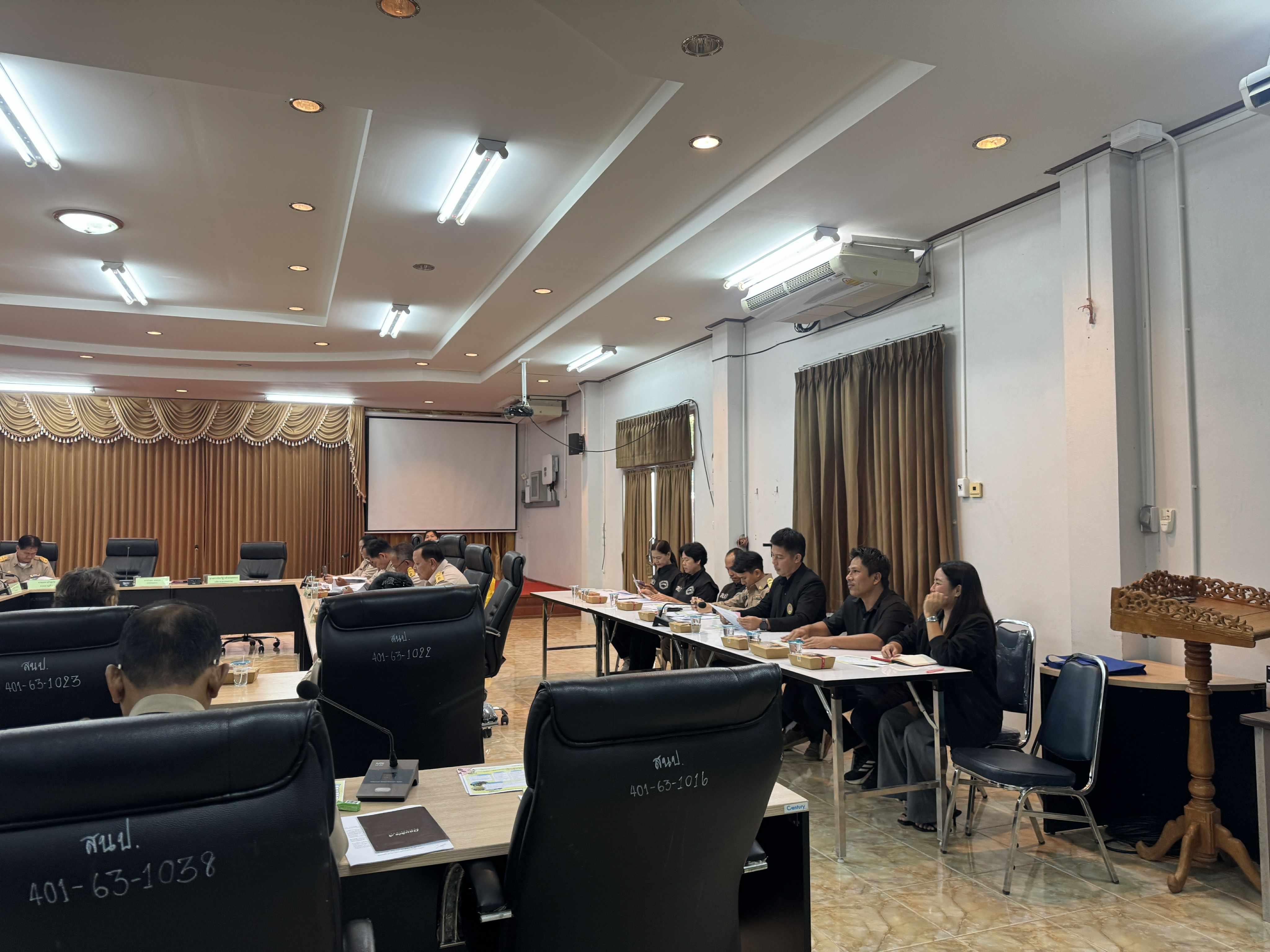 10. ประชุมการสภาองค์การบริหารส่วนตำบลทรงธรรม สมัยวิสามัญ สมัยที่ 2  ประจำปี พ.ศ. 2568