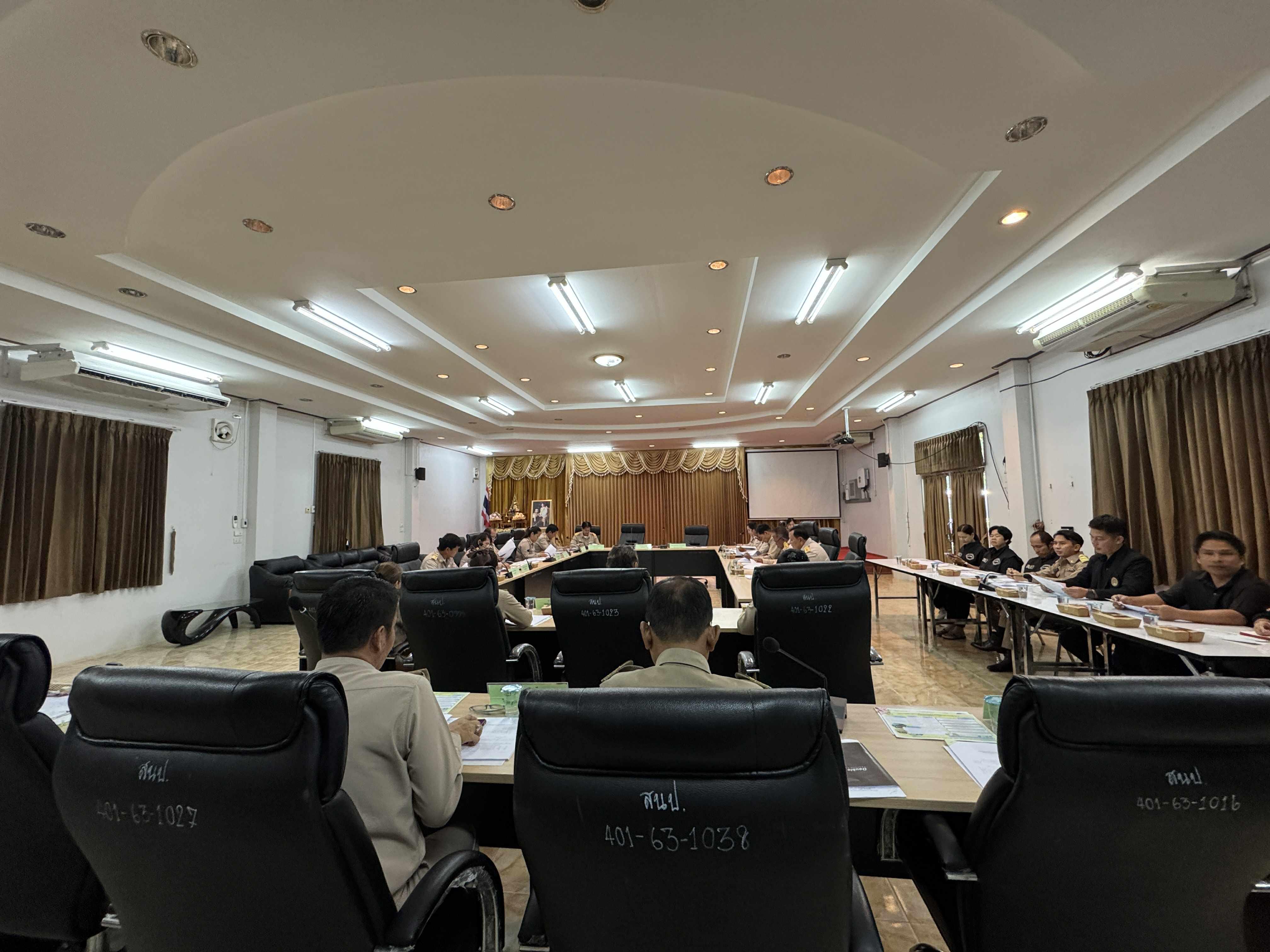 12. ประชุมการสภาองค์การบริหารส่วนตำบลทรงธรรม สมัยวิสามัญ สมัยที่ 2  ประจำปี พ.ศ. 2568
