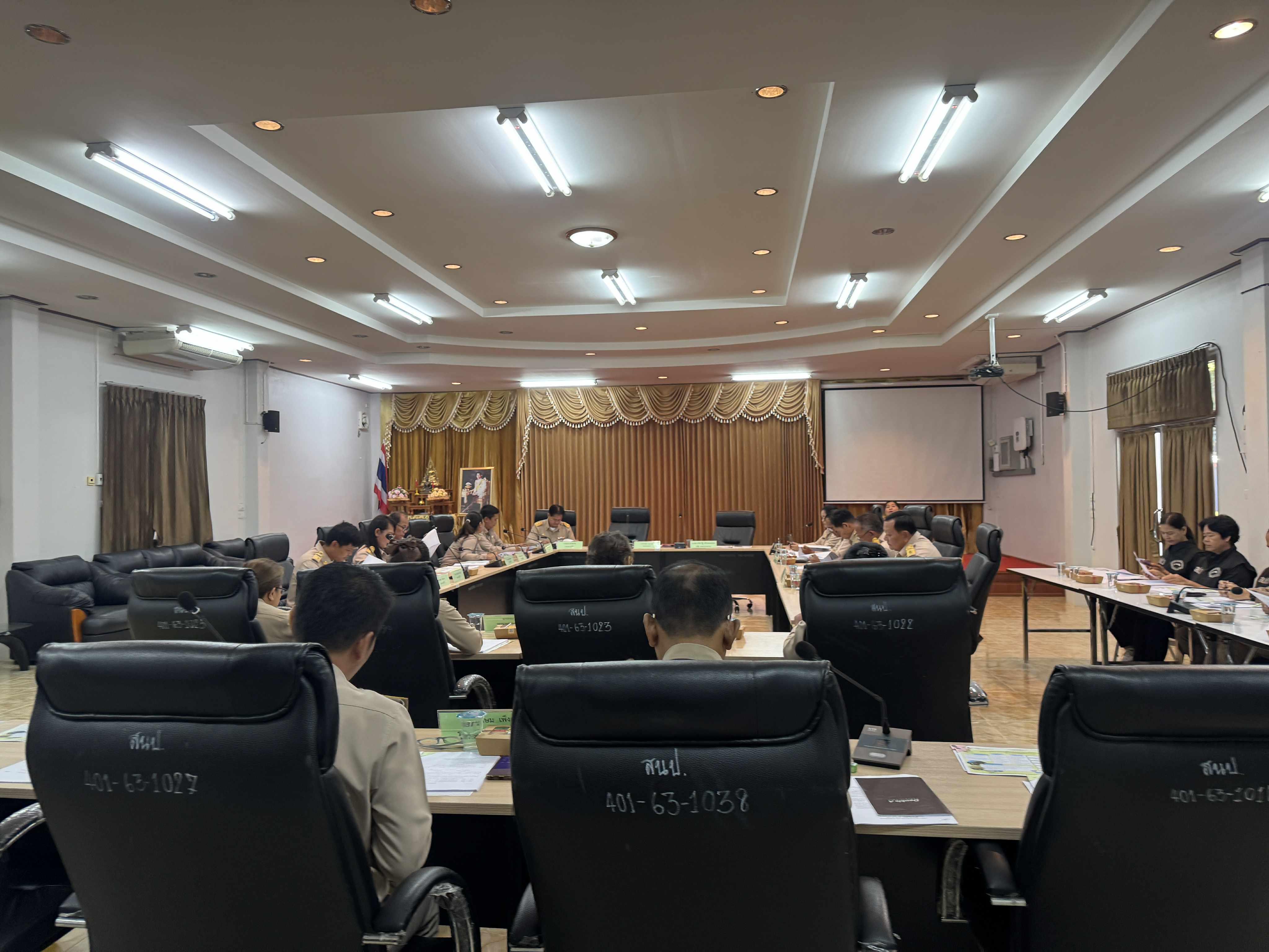 17. ประชุมการสภาองค์การบริหารส่วนตำบลทรงธรรม สมัยวิสามัญ สมัยที่ 2  ประจำปี พ.ศ. 2568