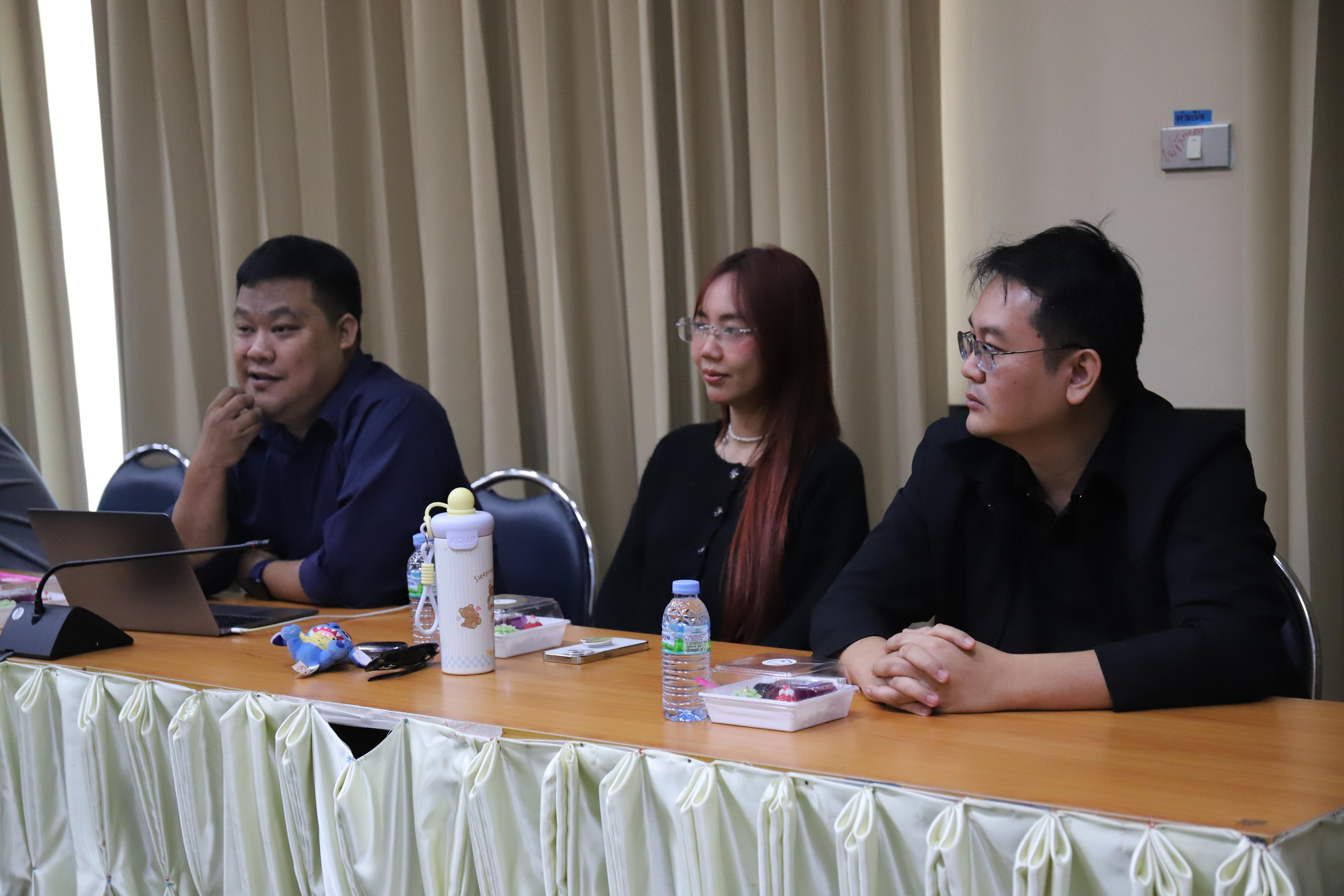 1. หลักสูตรเทคโนโลยีคอมพิวเตอร์ ร่วมลงนาม MOU