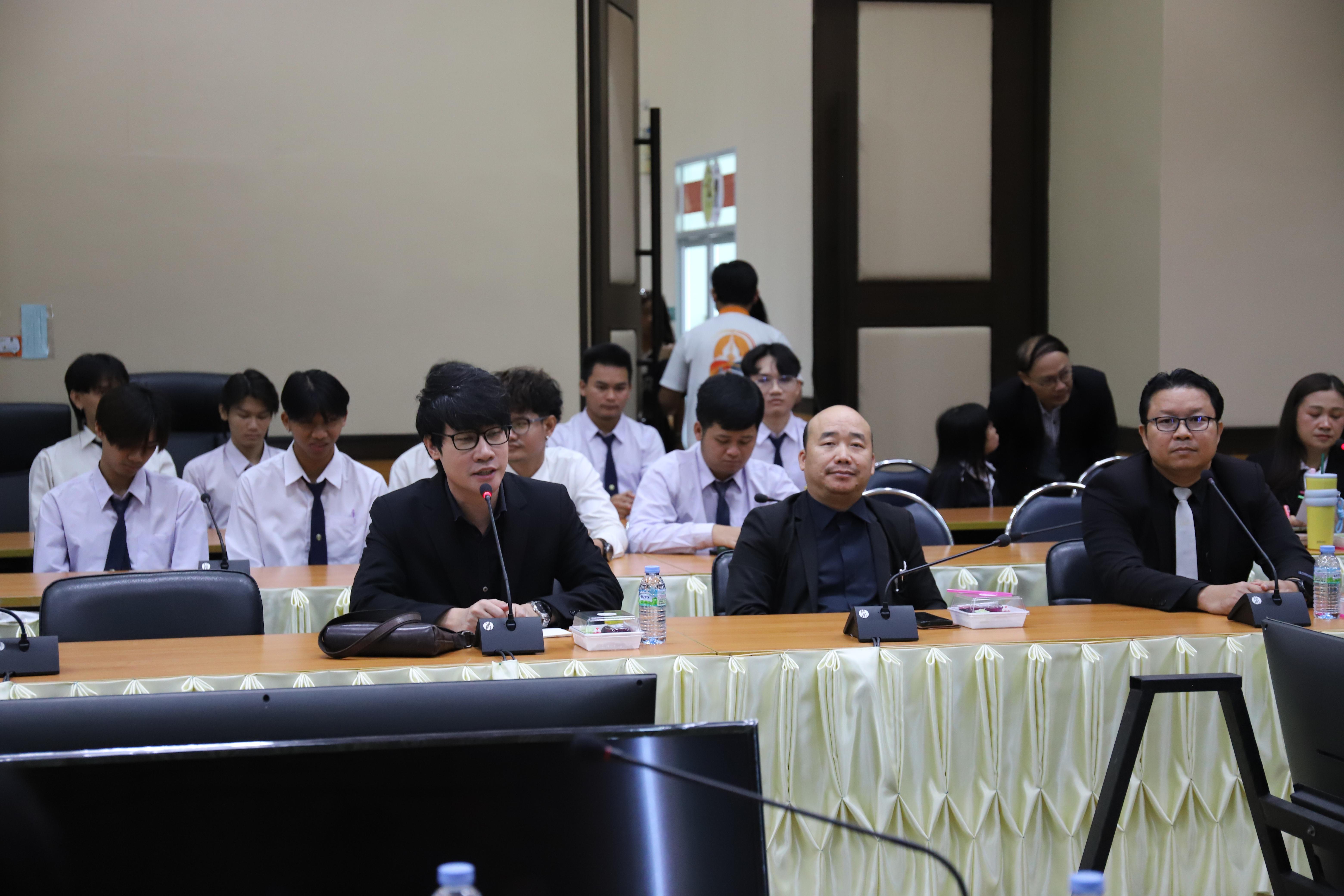 5. หลักสูตรเทคโนโลยีคอมพิวเตอร์ ร่วมลงนาม MOU