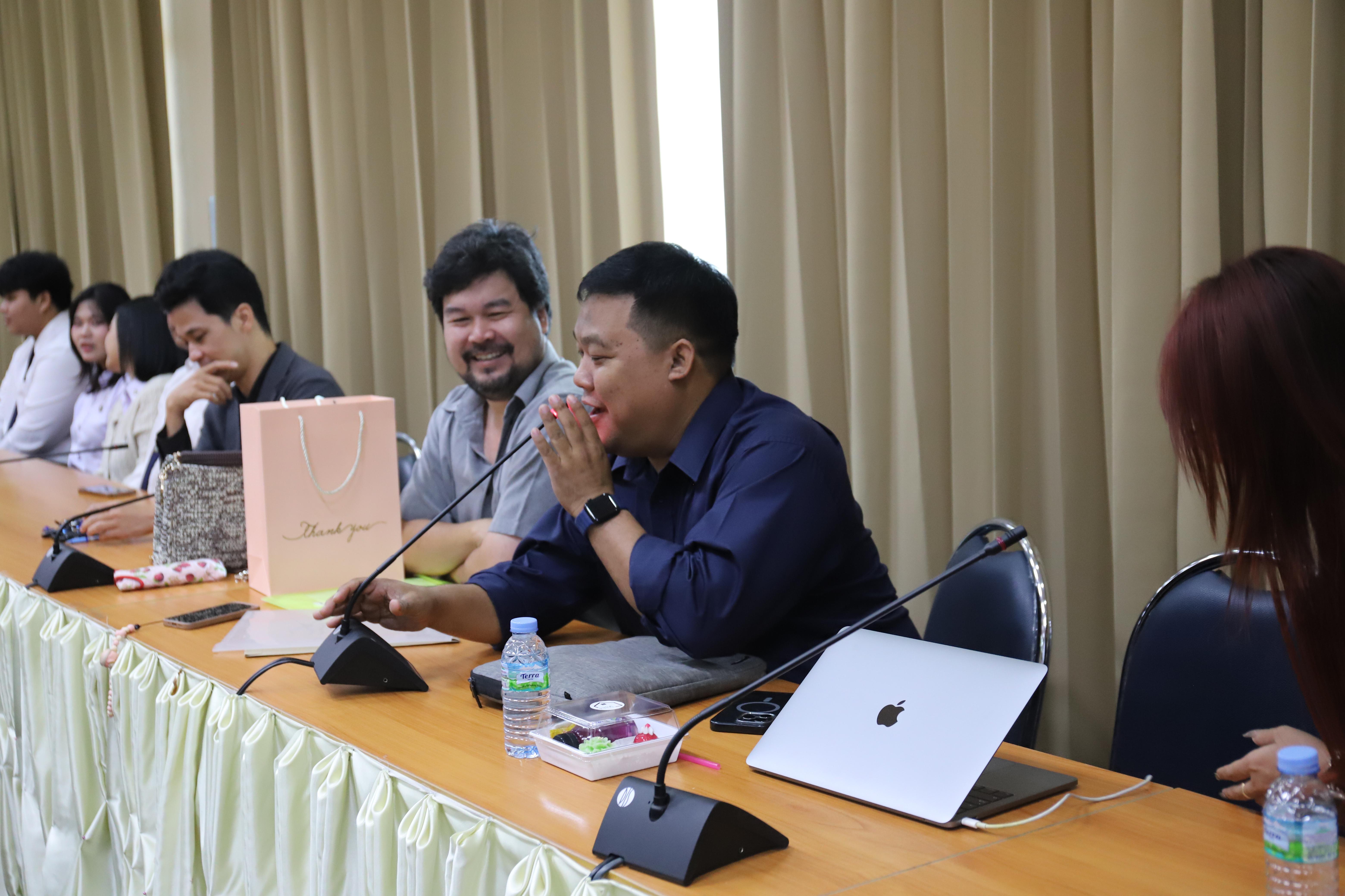 10. หลักสูตรเทคโนโลยีคอมพิวเตอร์ ร่วมลงนาม MOU