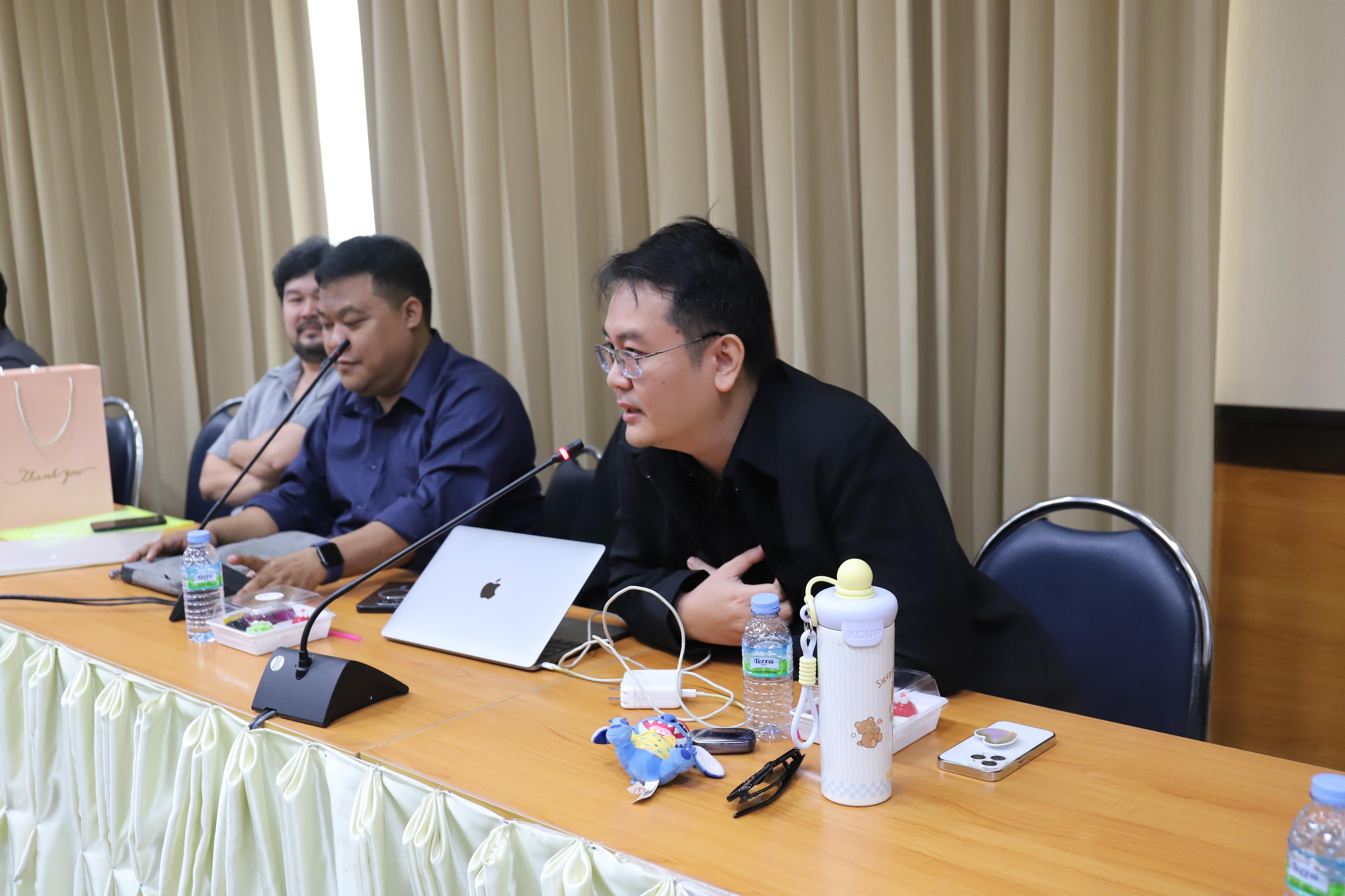 11. หลักสูตรเทคโนโลยีคอมพิวเตอร์ ร่วมลงนาม MOU