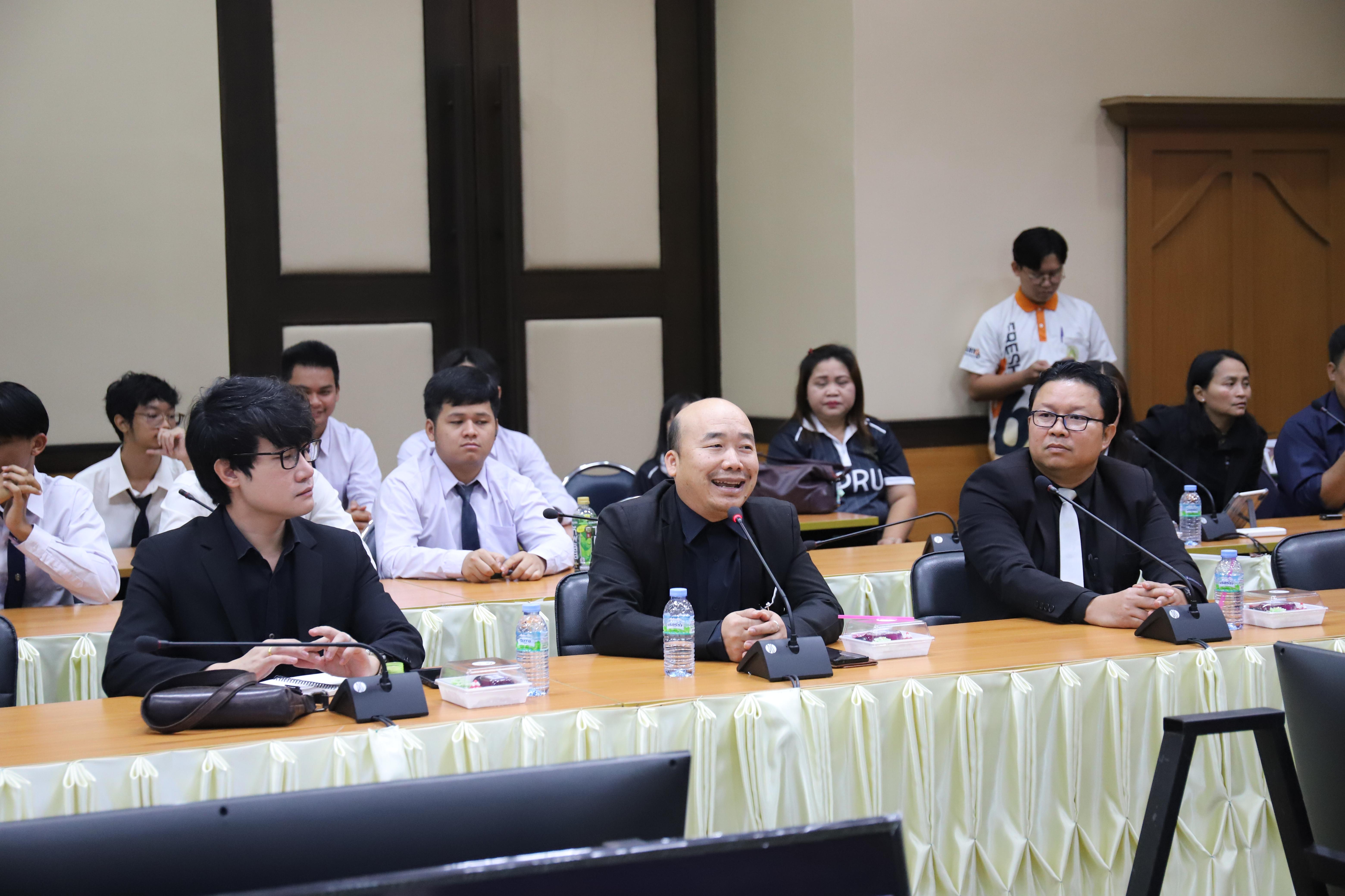 18. หลักสูตรเทคโนโลยีคอมพิวเตอร์ ร่วมลงนาม MOU