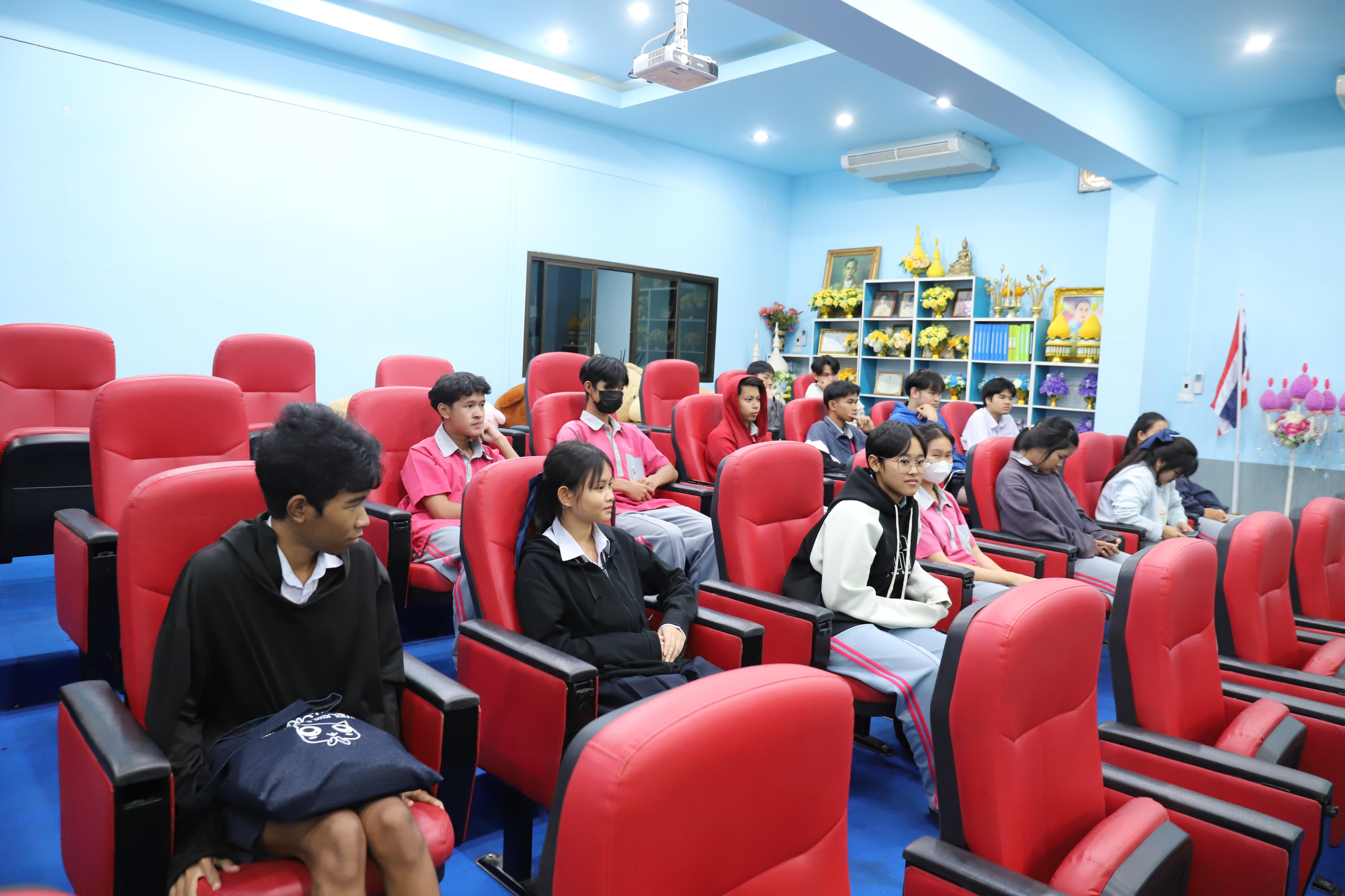 15. โรงเรียนชากังราว