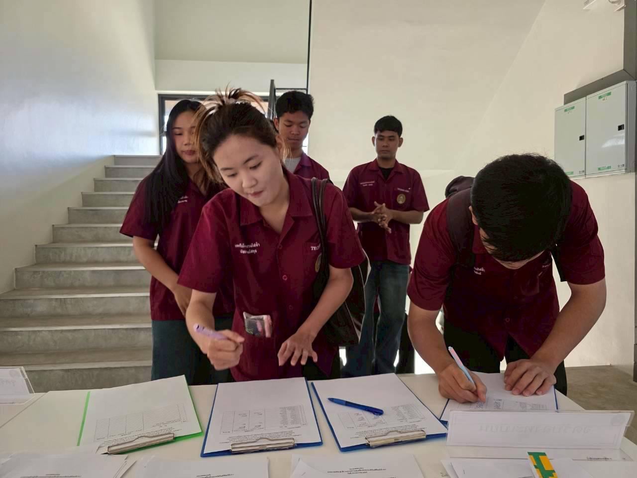 32. อบรมเชิงปฏิบัติการระบบควบคุมเครื่องจักรแบบอัตโนมัติโดยใช้ PLC ภายใต้โครงการพัฒนากำลังคนเพื่อให้สอดคล้องตามมาตรฐานสากล