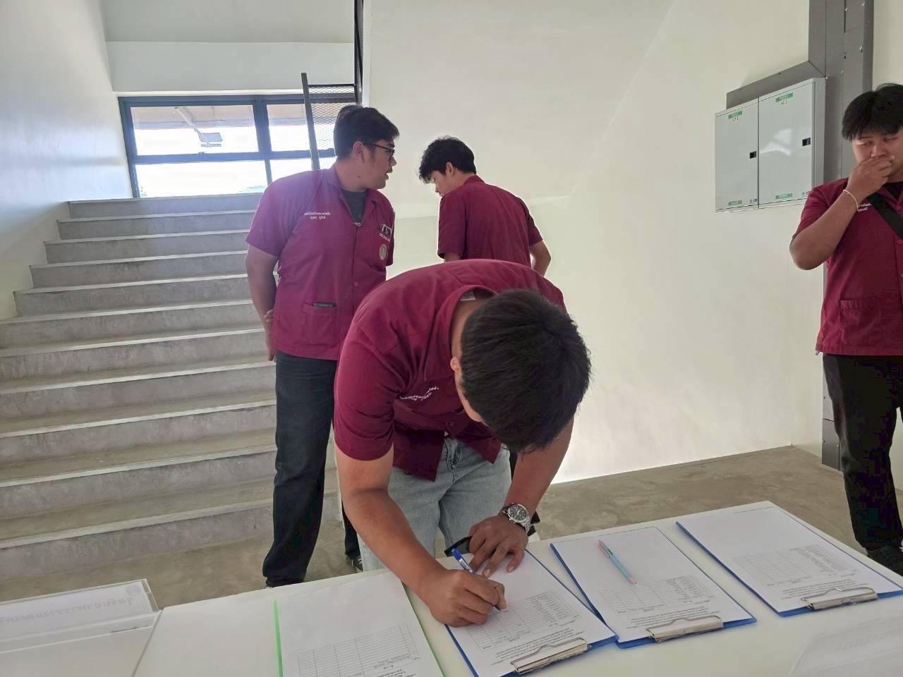 48. อบรมเชิงปฏิบัติการระบบควบคุมเครื่องจักรแบบอัตโนมัติโดยใช้ PLC ภายใต้โครงการพัฒนากำลังคนเพื่อให้สอดคล้องตามมาตรฐานสากล