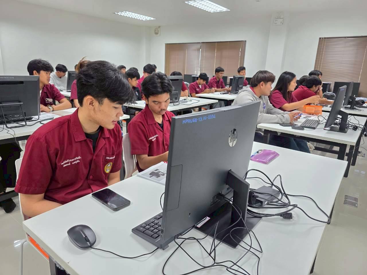 79. อบรมเชิงปฏิบัติการระบบควบคุมเครื่องจักรแบบอัตโนมัติโดยใช้ PLC ภายใต้โครงการพัฒนากำลังคนเพื่อให้สอดคล้องตามมาตรฐานสากล