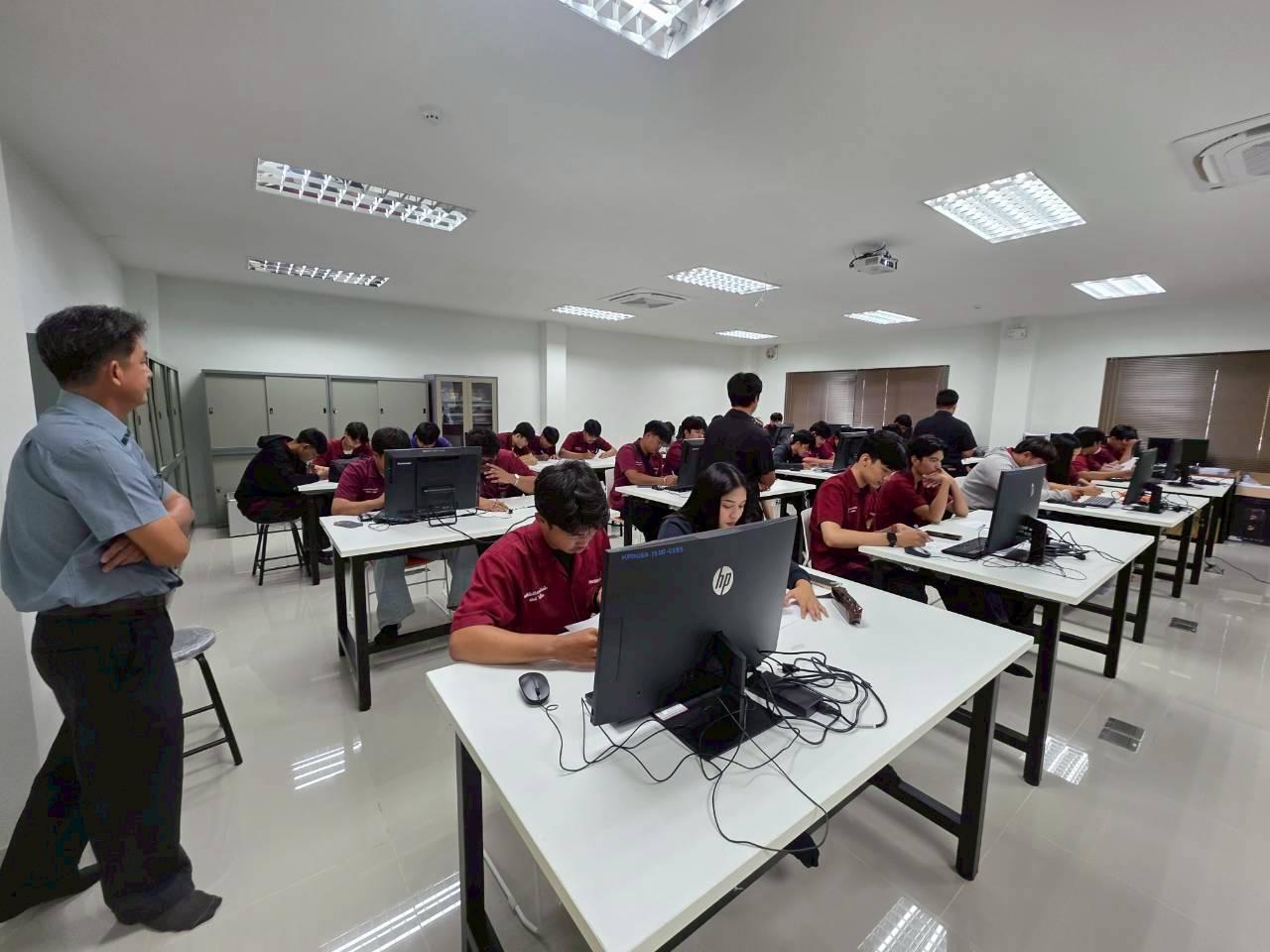 86. อบรมเชิงปฏิบัติการระบบควบคุมเครื่องจักรแบบอัตโนมัติโดยใช้ PLC ภายใต้โครงการพัฒนากำลังคนเพื่อให้สอดคล้องตามมาตรฐานสากล