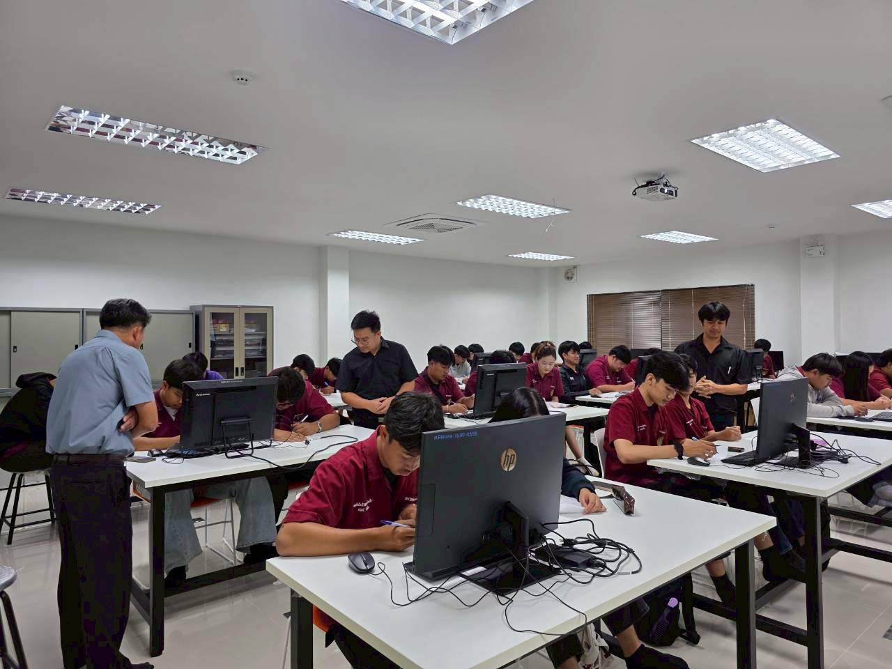 91. อบรมเชิงปฏิบัติการระบบควบคุมเครื่องจักรแบบอัตโนมัติโดยใช้ PLC ภายใต้โครงการพัฒนากำลังคนเพื่อให้สอดคล้องตามมาตรฐานสากล