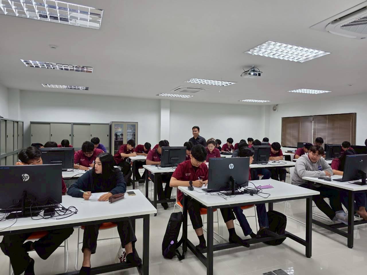 94. อบรมเชิงปฏิบัติการระบบควบคุมเครื่องจักรแบบอัตโนมัติโดยใช้ PLC ภายใต้โครงการพัฒนากำลังคนเพื่อให้สอดคล้องตามมาตรฐานสากล