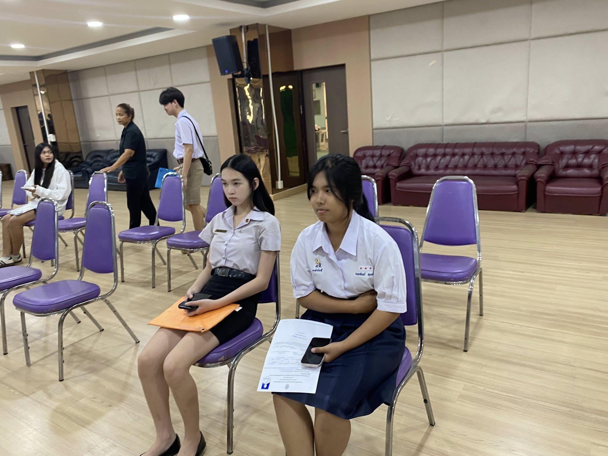 4. บรรยากาศการสอบสัมภาษณ์การรับสมัครนักศึกษาใหม่ ปีการศึกษา 2569 รอบที่ 3