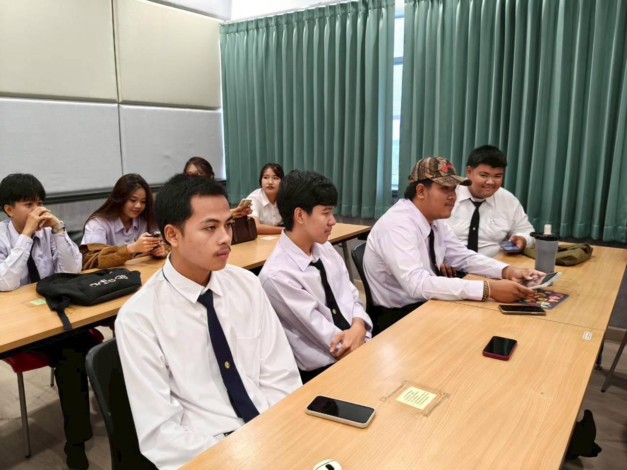 82. คณะเทคโนโลยีอุตสาหกรรม มหาวิทยาลัยราชภัฏกำแพงเพชร จัดโครงการอบรมและพัฒนาทักษะภาษาอังกฤษและมาตรฐานคอมพิวเตอร์ สำหรับนักศึกษาชั้นปีที่ 1