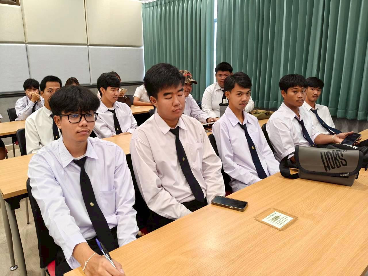 85. คณะเทคโนโลยีอุตสาหกรรม มหาวิทยาลัยราชภัฏกำแพงเพชร จัดโครงการอบรมและพัฒนาทักษะภาษาอังกฤษและมาตรฐานคอมพิวเตอร์ สำหรับนักศึกษาชั้นปีที่ 1