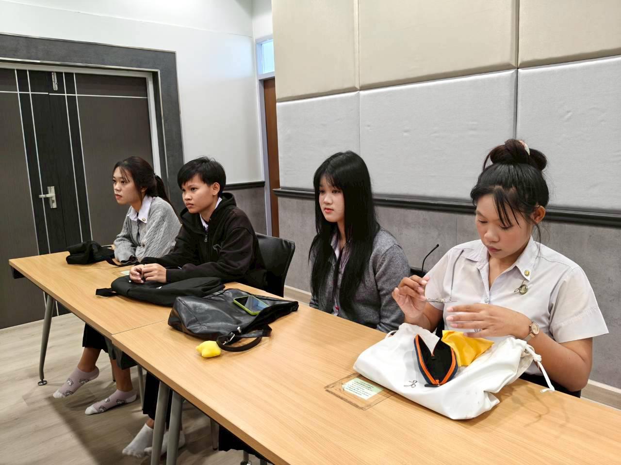 89. คณะเทคโนโลยีอุตสาหกรรม มหาวิทยาลัยราชภัฏกำแพงเพชร จัดโครงการอบรมและพัฒนาทักษะภาษาอังกฤษและมาตรฐานคอมพิวเตอร์ สำหรับนักศึกษาชั้นปีที่ 1