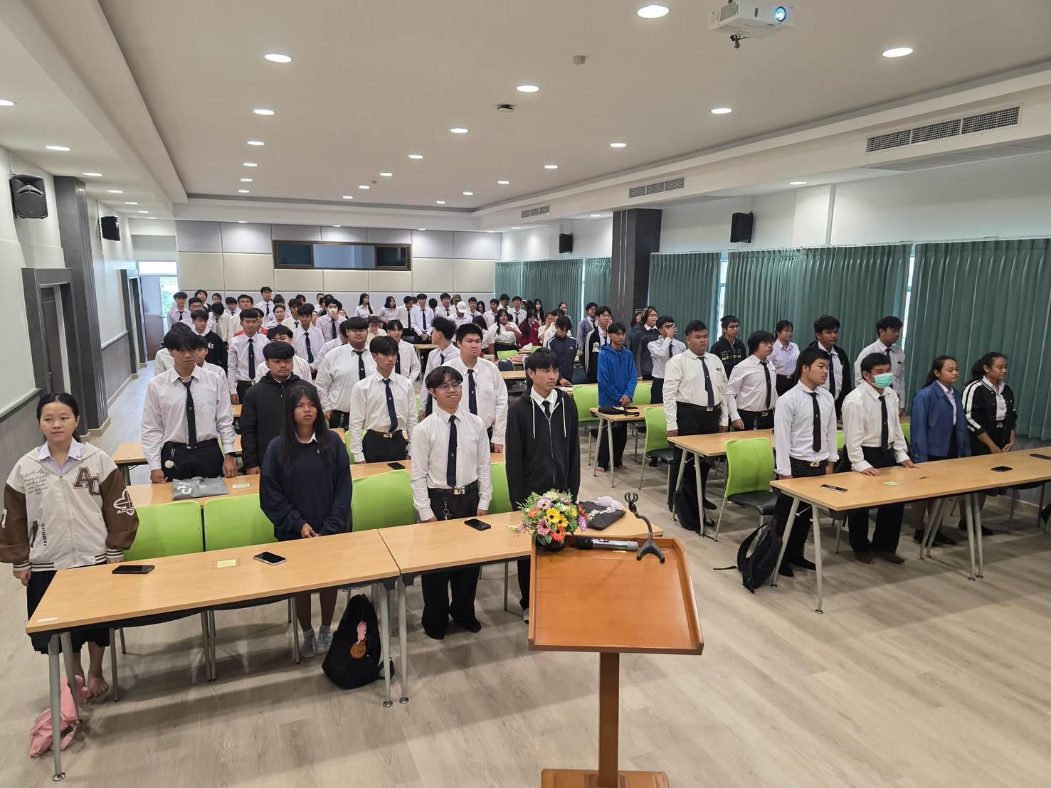 97. คณะเทคโนโลยีอุตสาหกรรม มหาวิทยาลัยราชภัฏกำแพงเพชร จัดโครงการอบรมและพัฒนาทักษะภาษาอังกฤษและมาตรฐานคอมพิวเตอร์ สำหรับนักศึกษาชั้นปีที่ 1