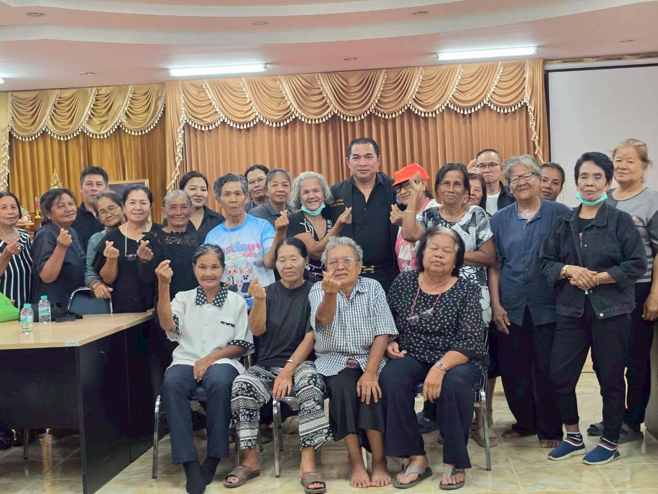 15. ยกระดับกล้วยไทย สร้างรายได้สู่ชุมชน! คณะเทคโนโลยีอุตสาหกรรม มหาวิทยาลัยราชภัฏกำแพงเพชร ลงพื้นที่จัดอบรมแปรรูป "กล้วยอบธัญพืช" ณ อบต.ทรงธรรม จังหวัดกำแพงเพชร