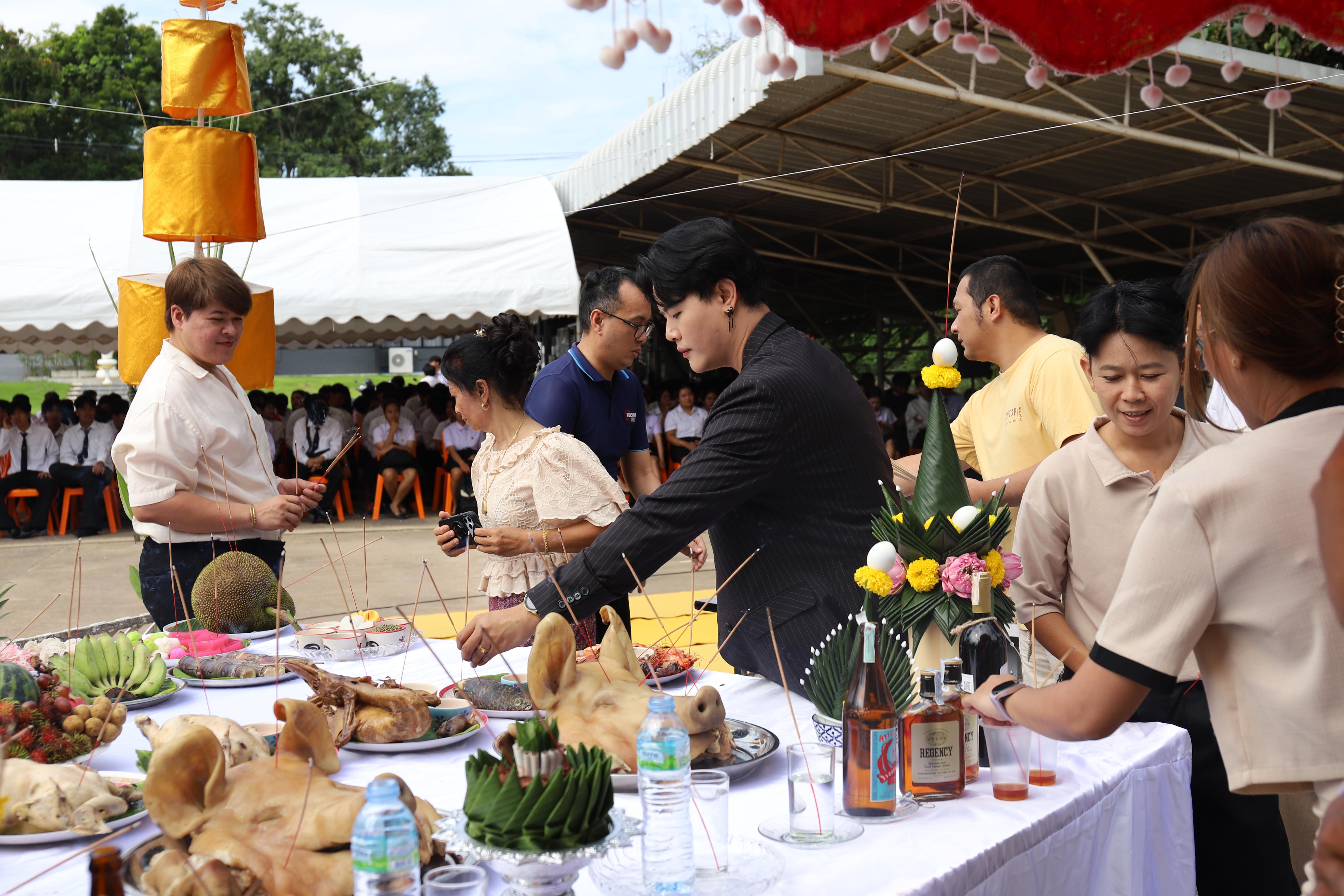 57. คณะเทคโนโลยีอุตสาหกรรม จัดพิธี ไหว้ครูช่าง บวงสรวงพระวิษณุกรรม ประจำปีการศึกษา 2569
