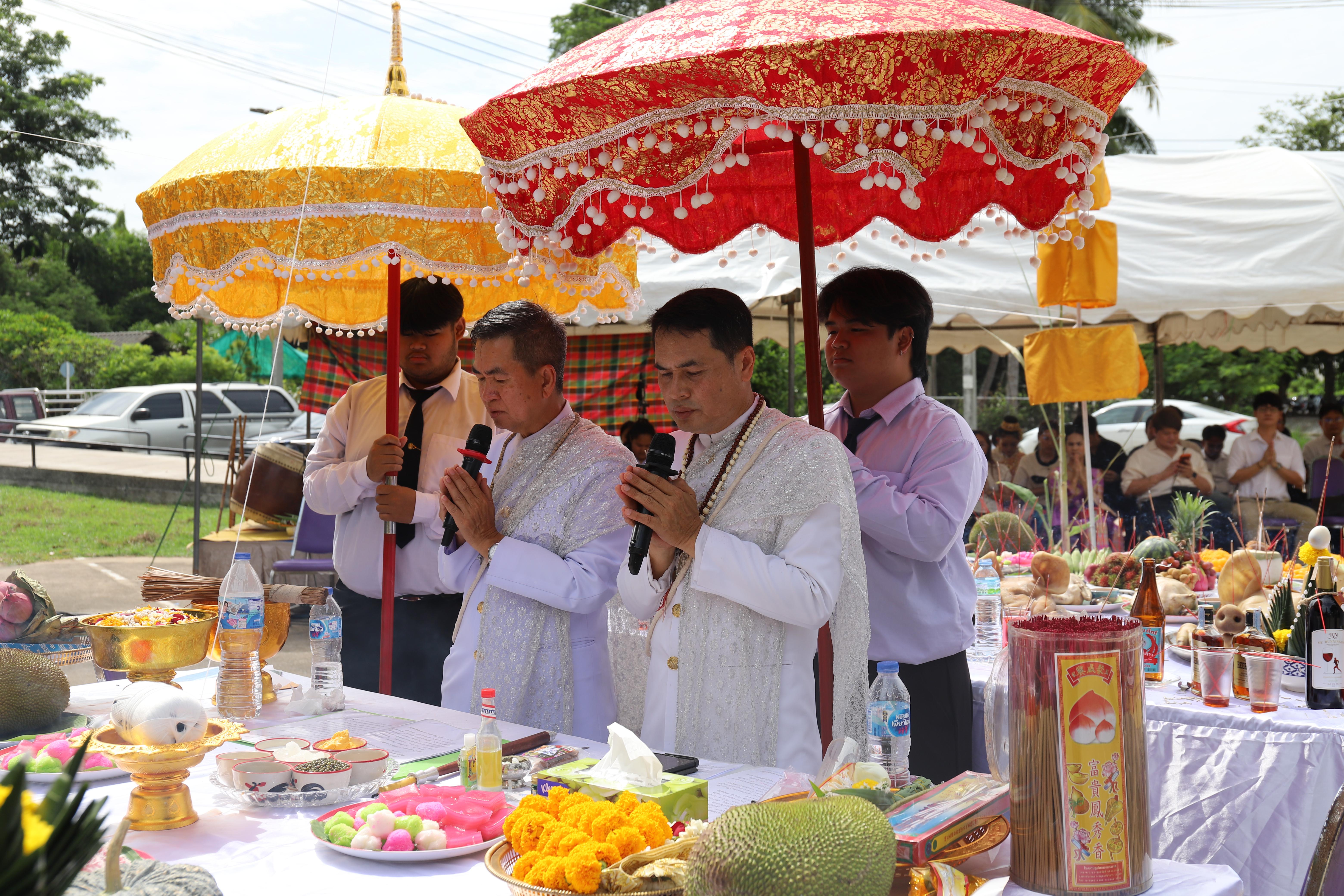 60. คณะเทคโนโลยีอุตสาหกรรม จัดพิธี ไหว้ครูช่าง บวงสรวงพระวิษณุกรรม ประจำปีการศึกษา 2569