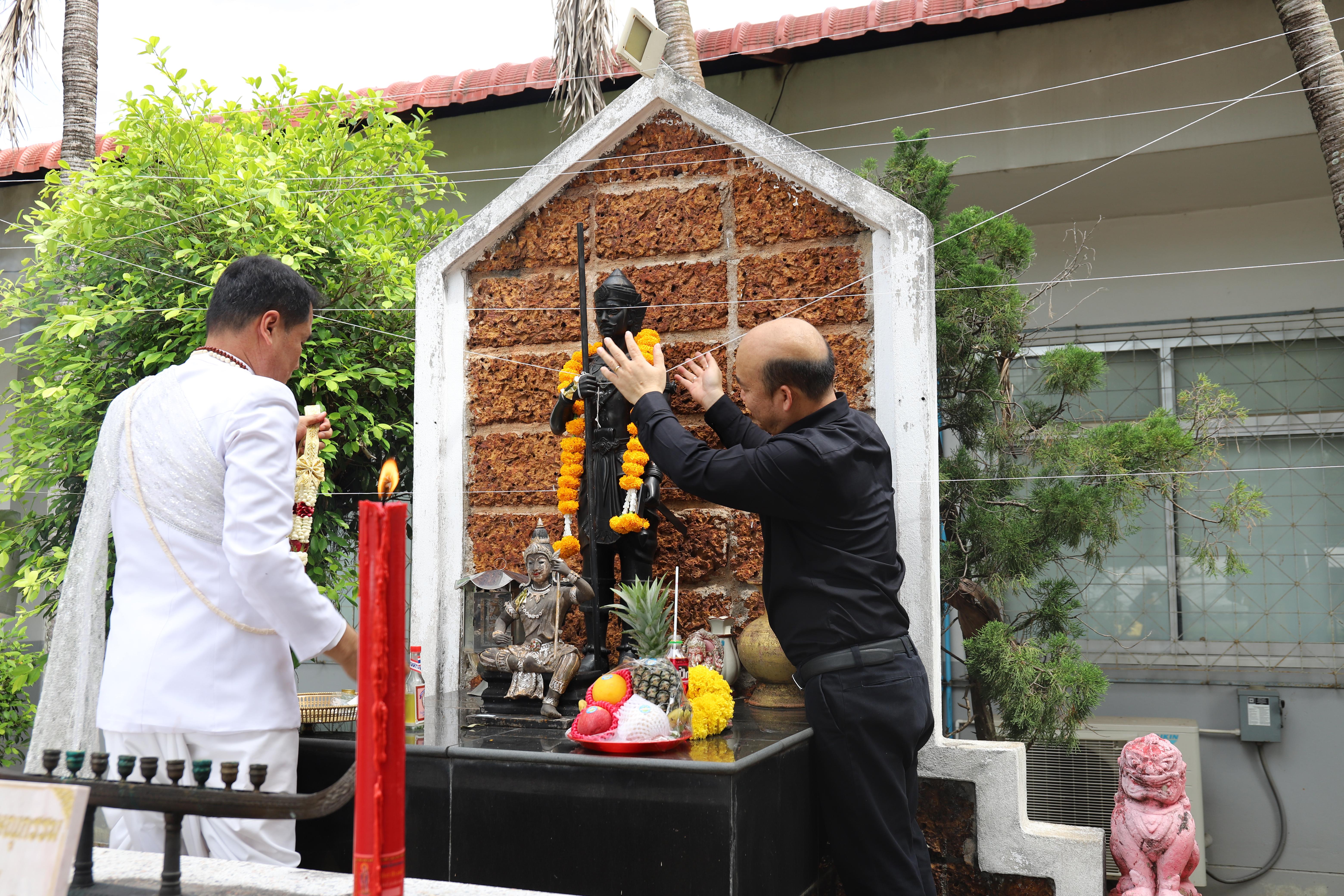 77. คณะเทคโนโลยีอุตสาหกรรม จัดพิธี ไหว้ครูช่าง บวงสรวงพระวิษณุกรรม ประจำปีการศึกษา 2569